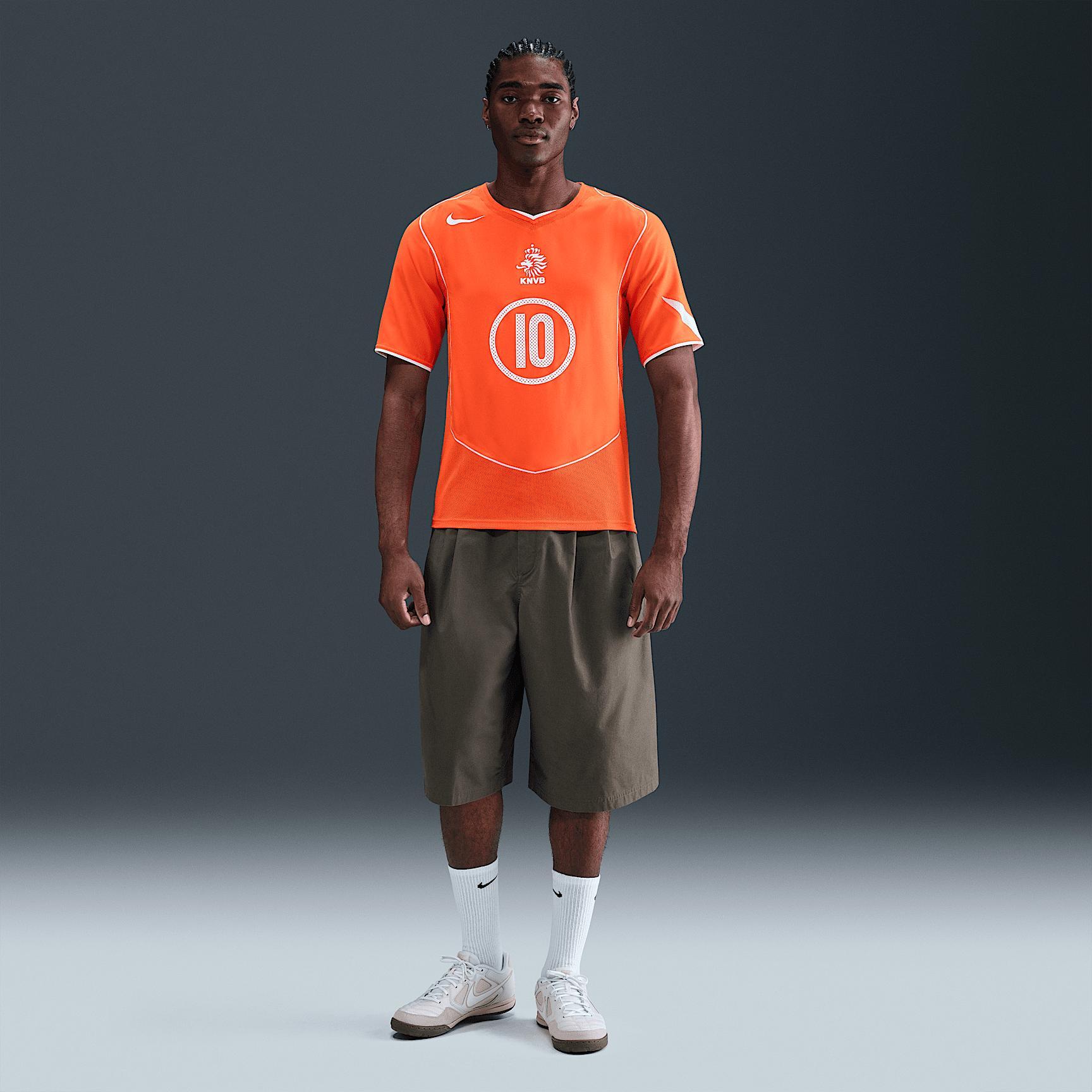 Ruud van Nistelrooy Netherlands 2004 Total 90 Reissue Men's Nike Soccer Replica Jersey Product Image