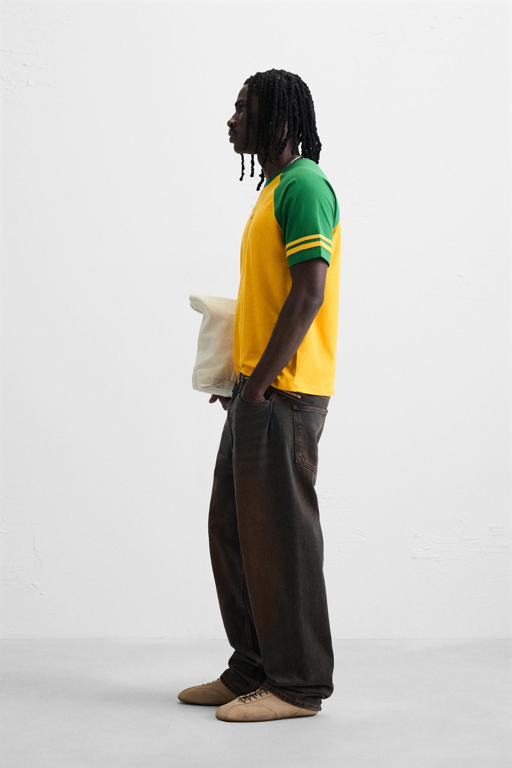 COLOR BLOCK EMBROIDERED T-SHIRT Product Image
