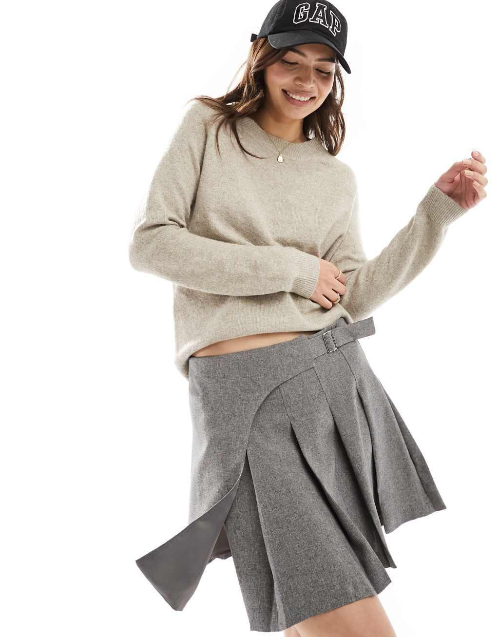 Only crew neck sweater in brown melange  Product Image