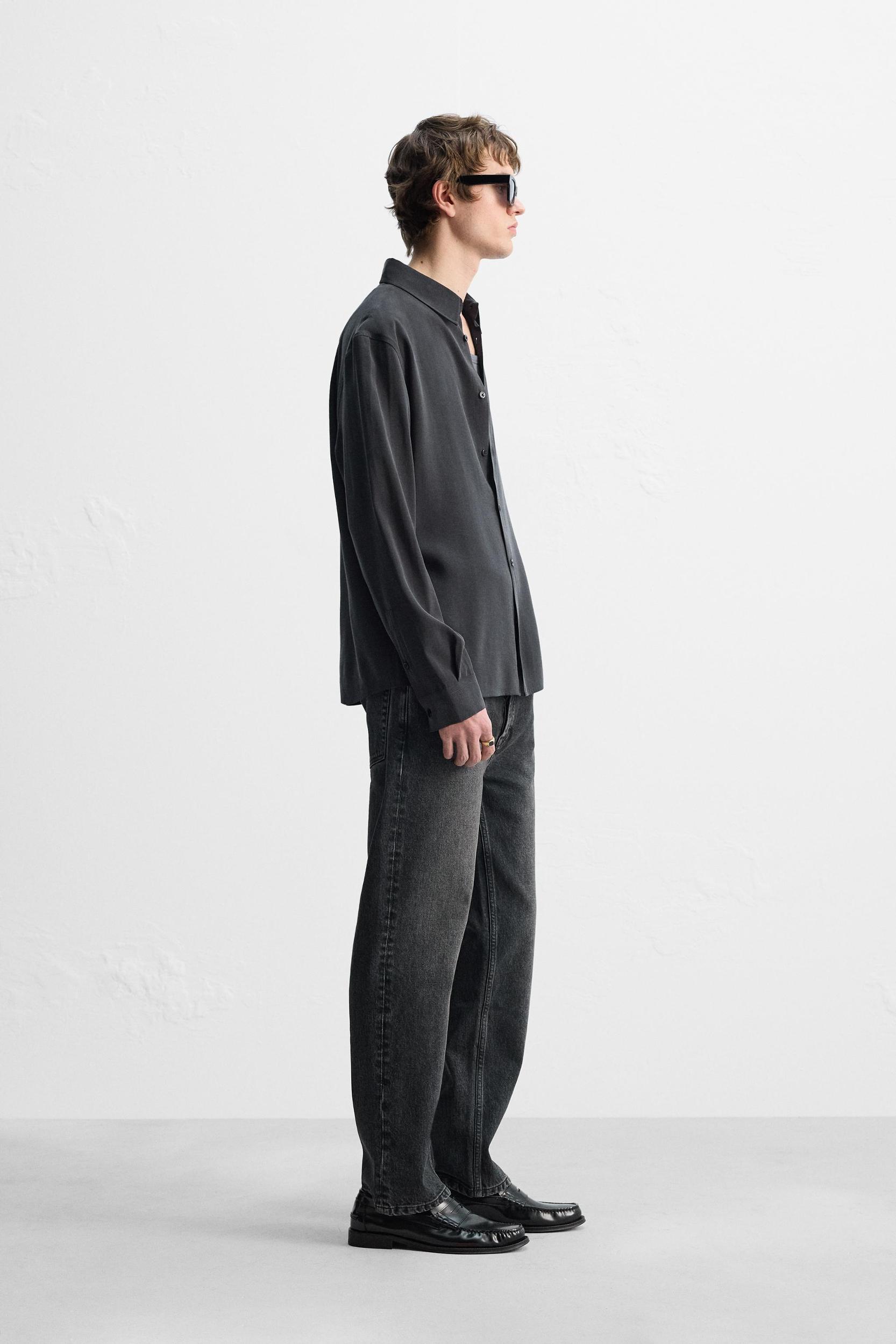 FLOWY SHIRT Product Image
