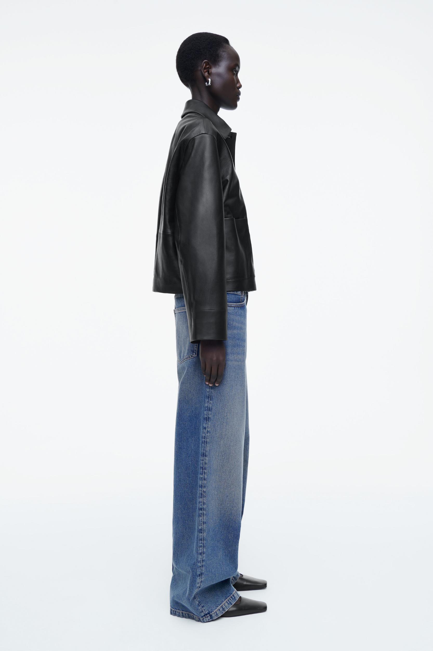 BOXY COLLARED LEATHER JACKET Product Image