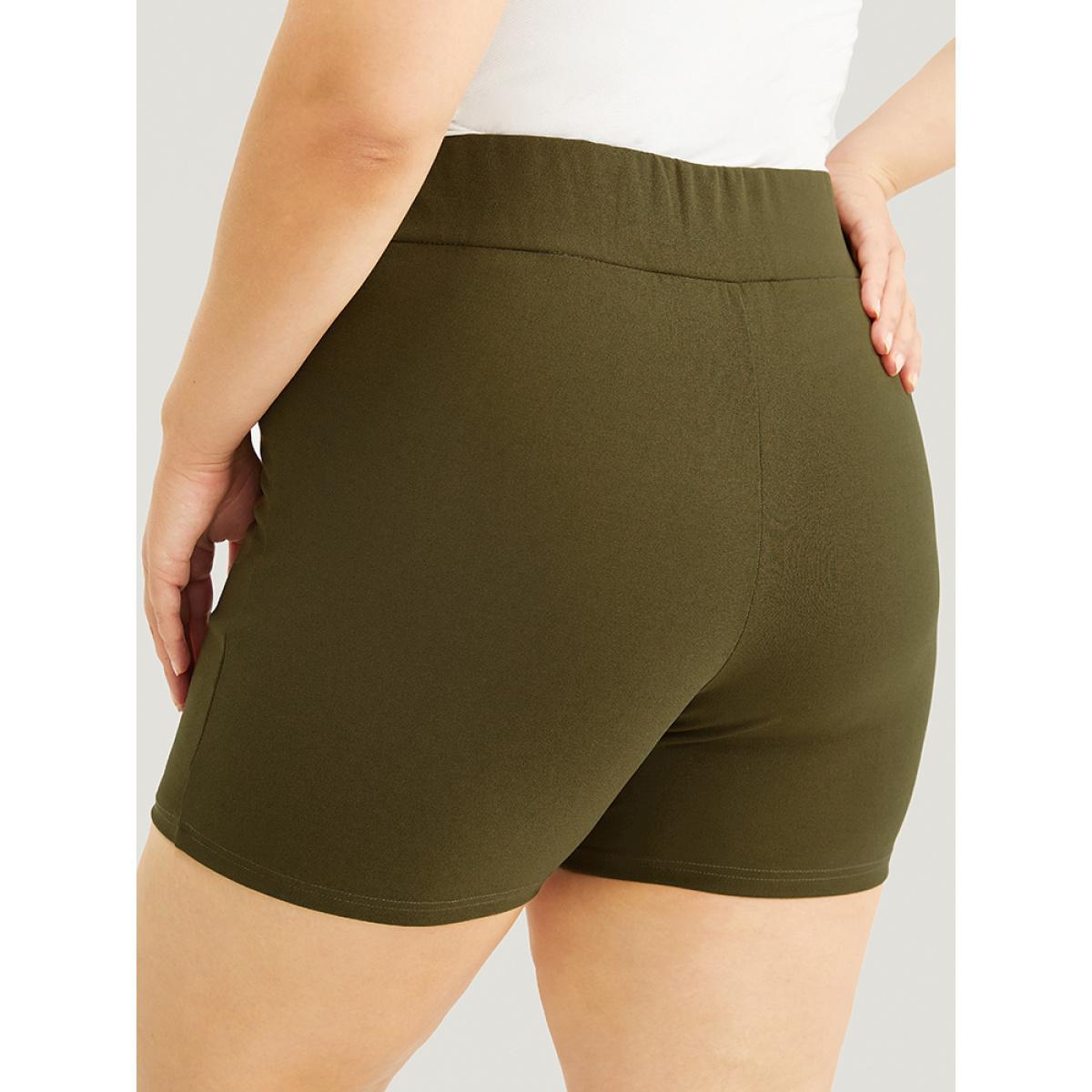 Plus Size Solid Elastic Waist Button Detail Pocket Shorts Women ArmyGreen Elegant High stretch Bodycon Mid Rise Dailywear Leggings BloomChic 10/M Product Image