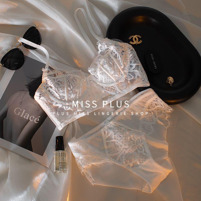 Set: Lace Bra + Panty Product Image