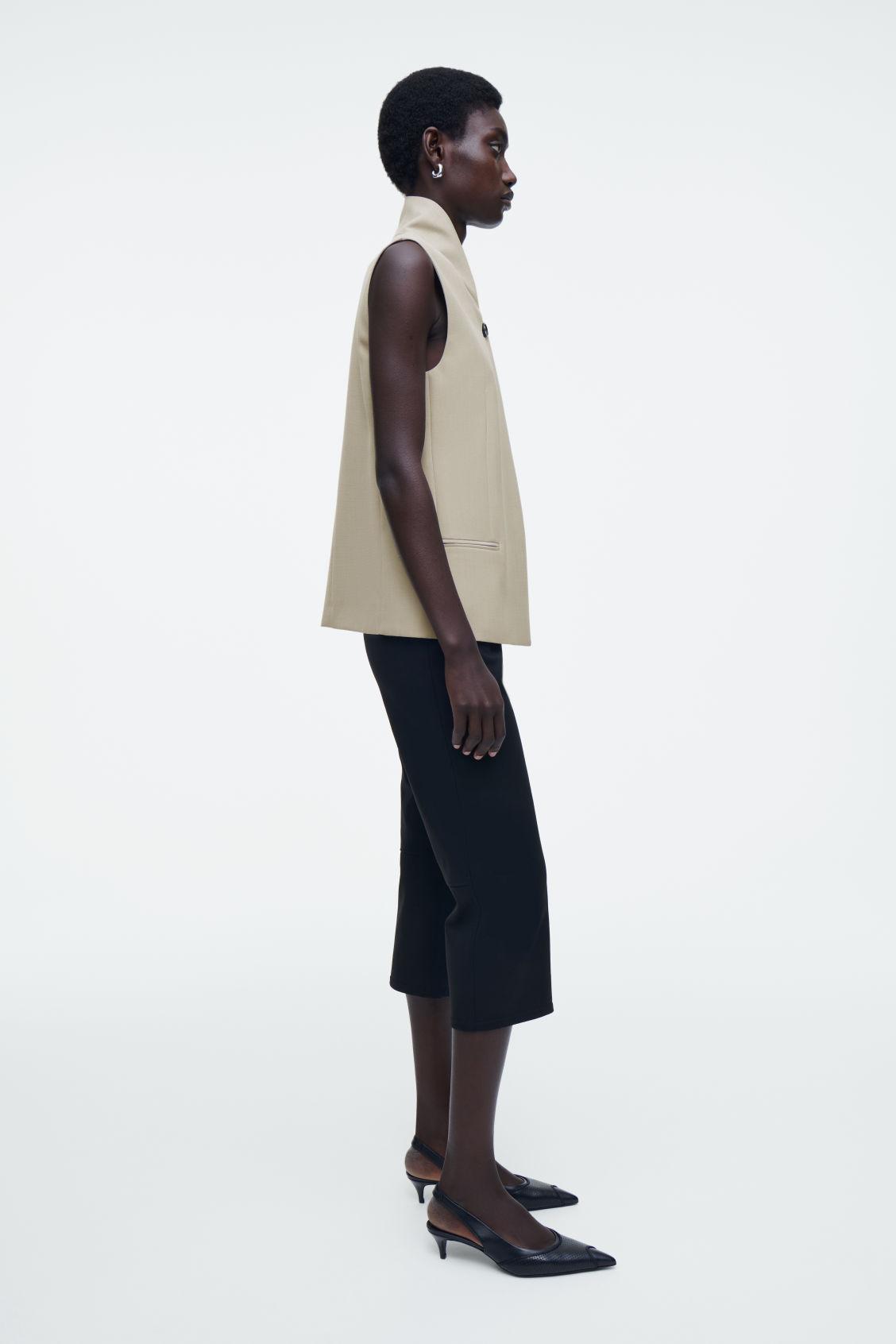 LONGLINE WOOL VEST Product Image