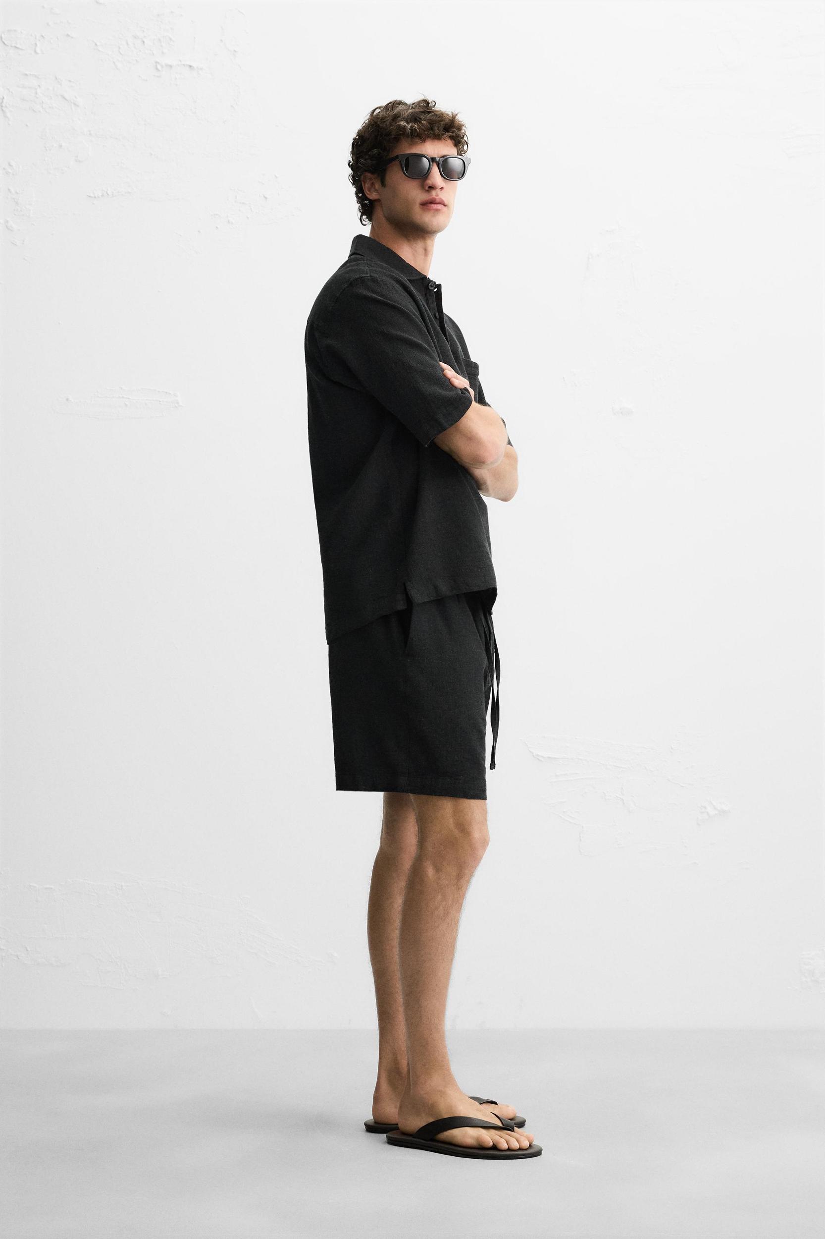CHECKERED TEXTURED SHORTS Product Image