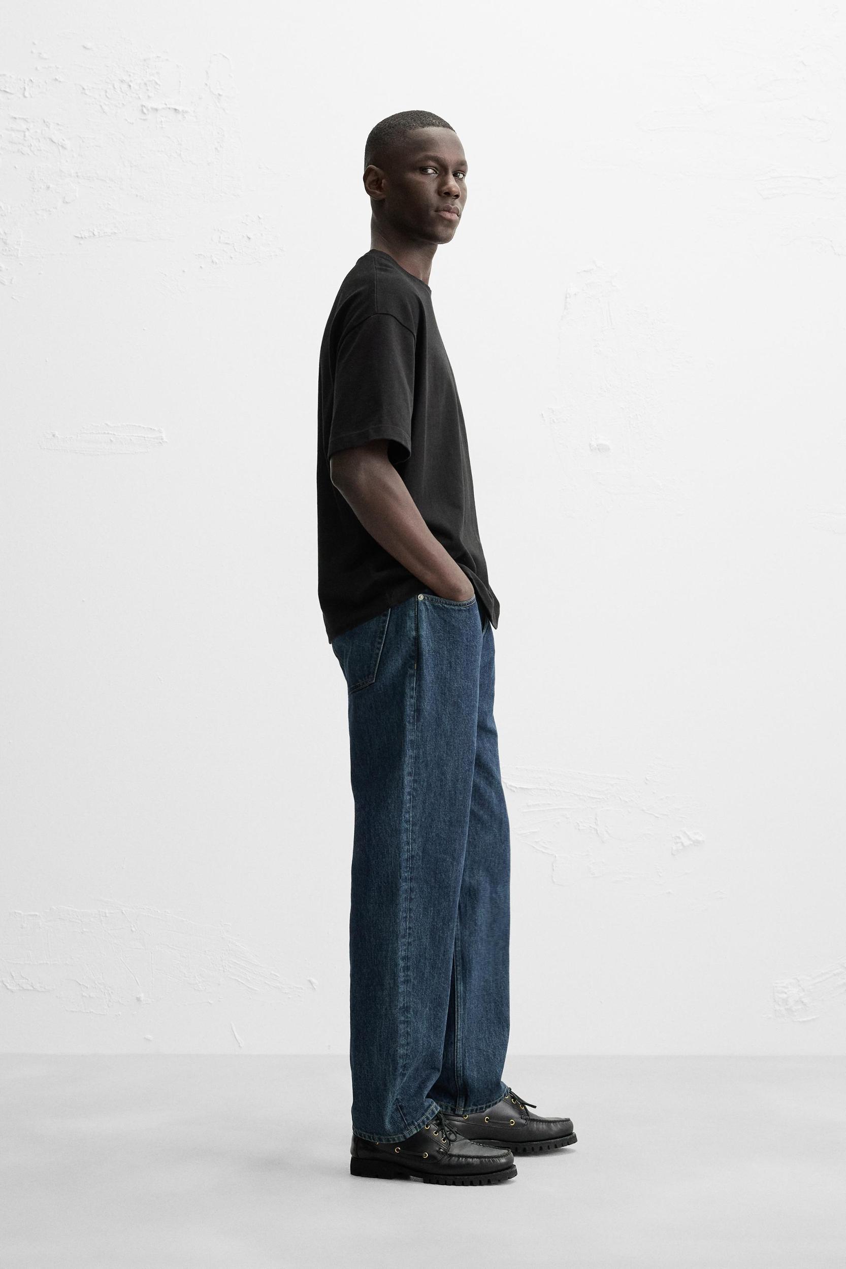 BASIC HEAVYWEIGHT T-SHIRT Product Image