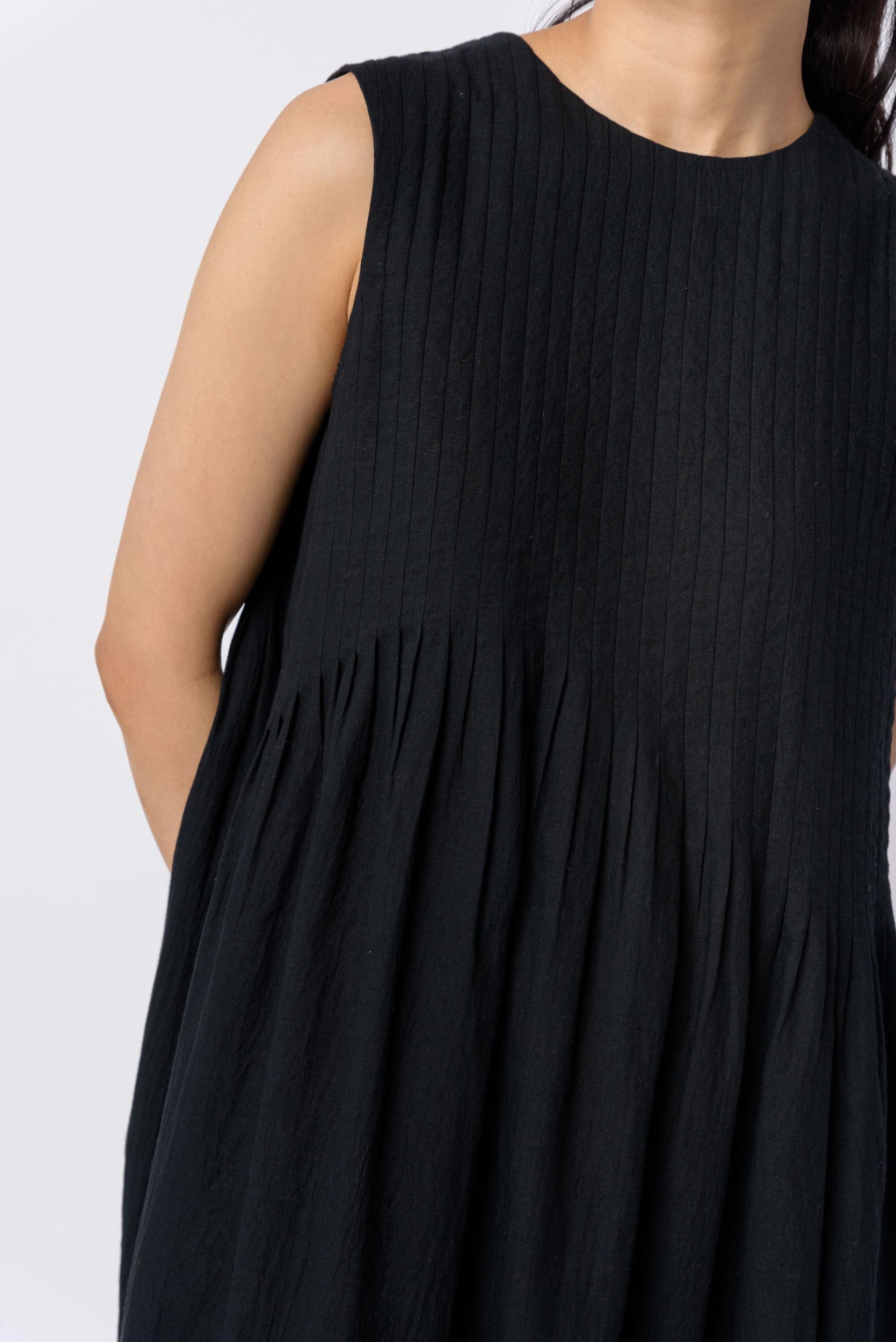 Black cotton minimal dress Product Image