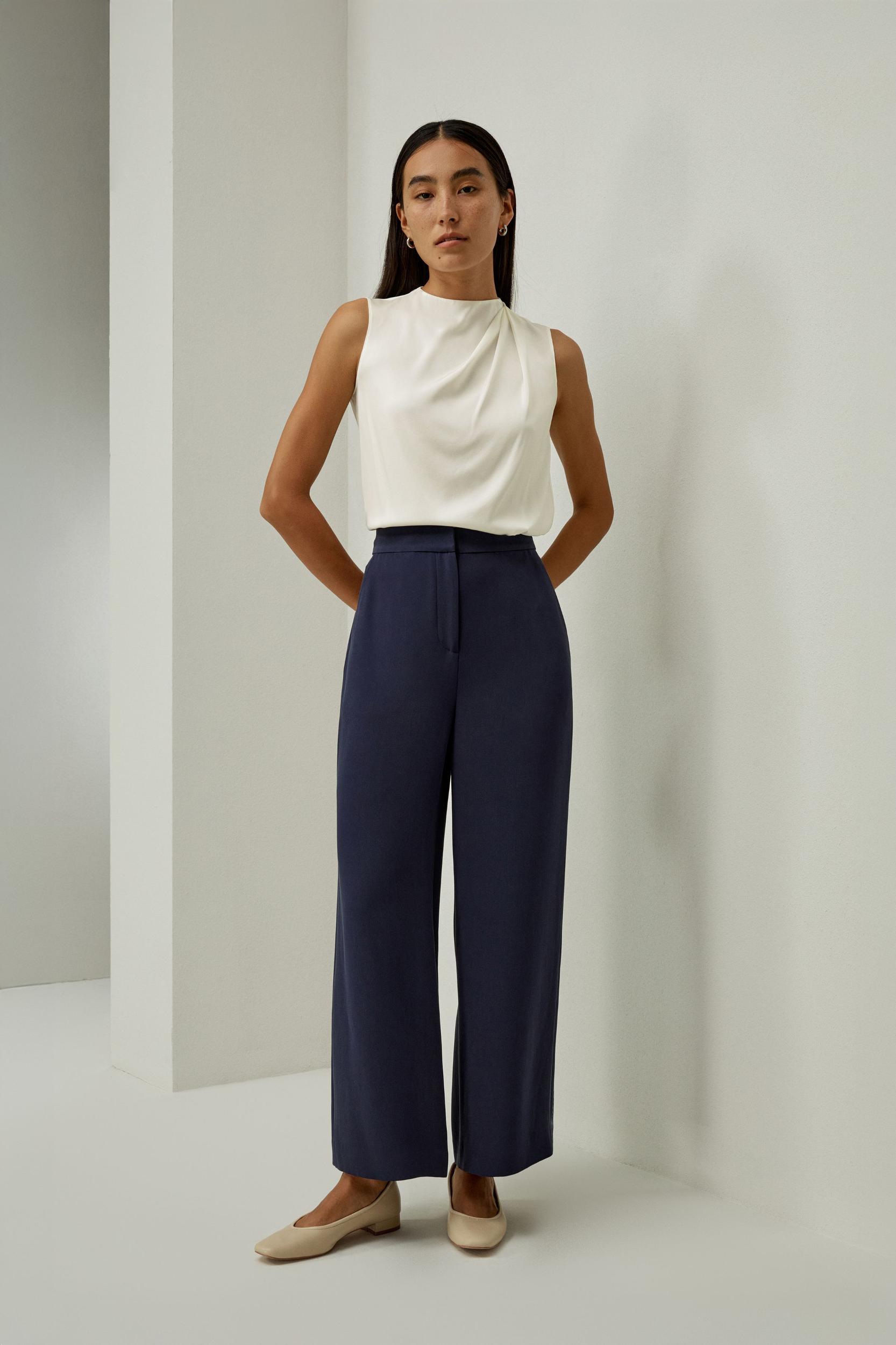 Silk Wide Leg Tailored Pant with Mid Rise Product Image