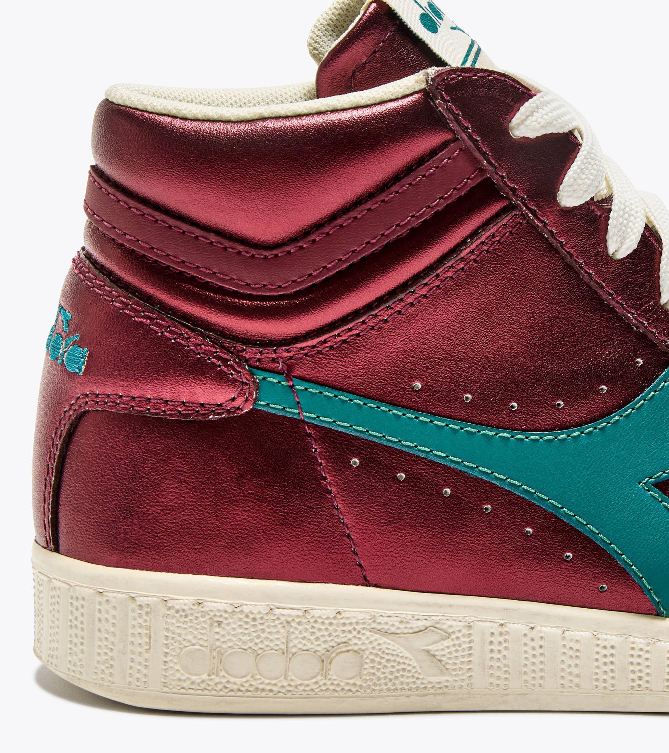 GAME L HIGH METALLIC WN Product Image