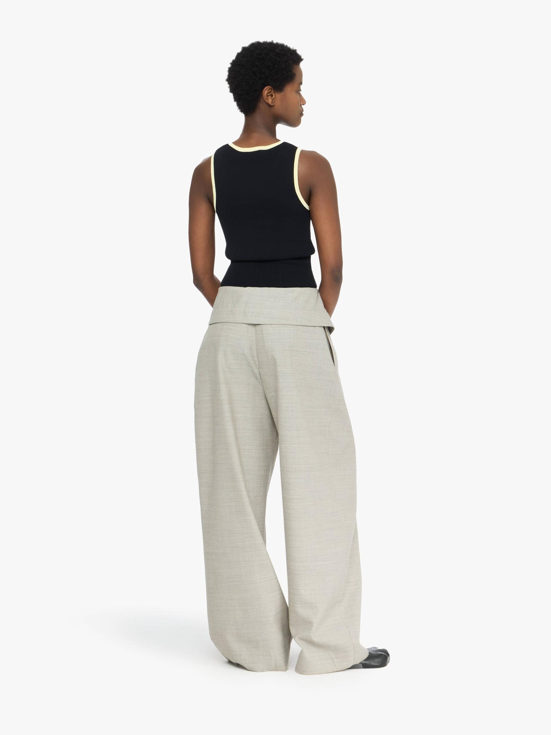 CONTRAST TRIM VEST Product Image