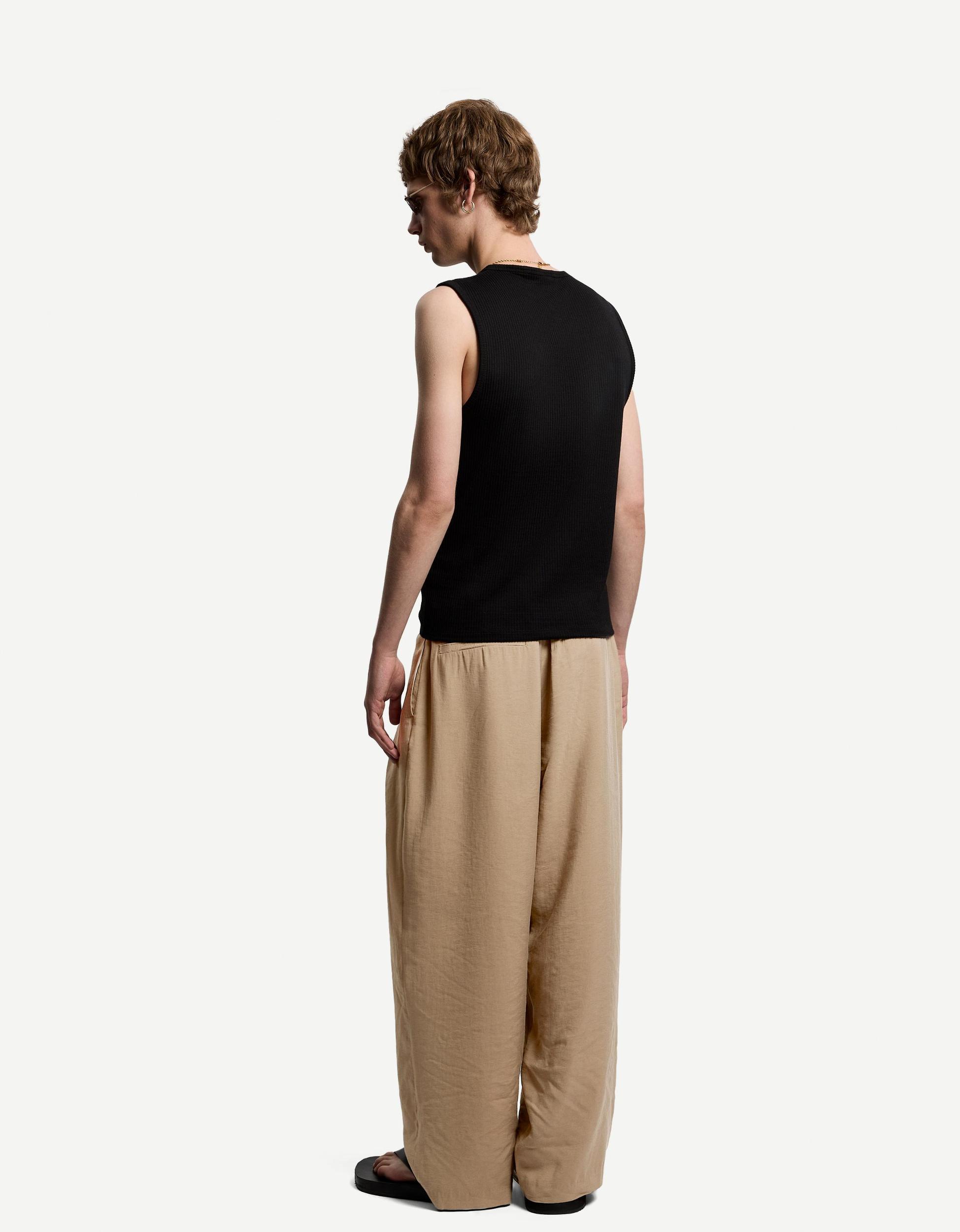 Super baggy pants with pleats Product Image