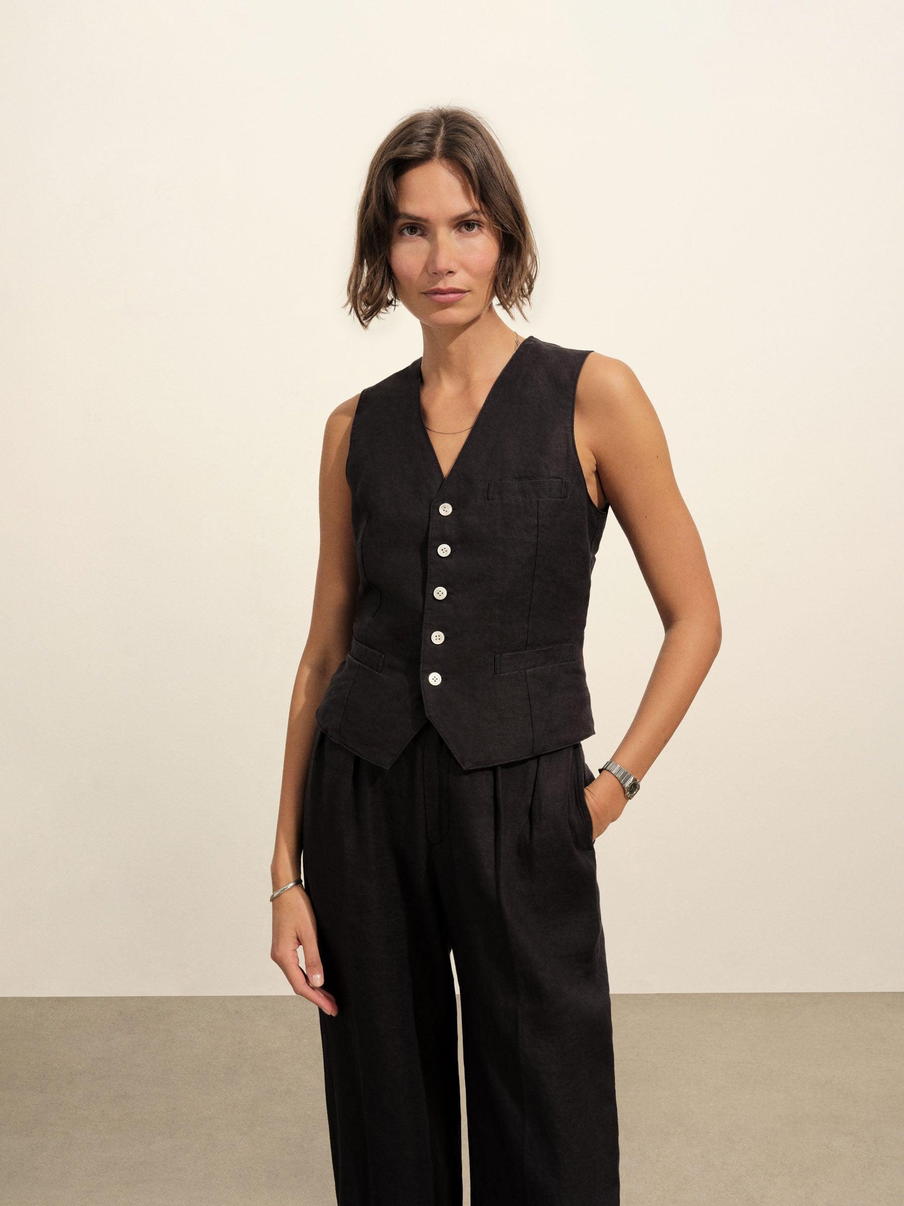 Black Riviera Linen Vest Product Image
