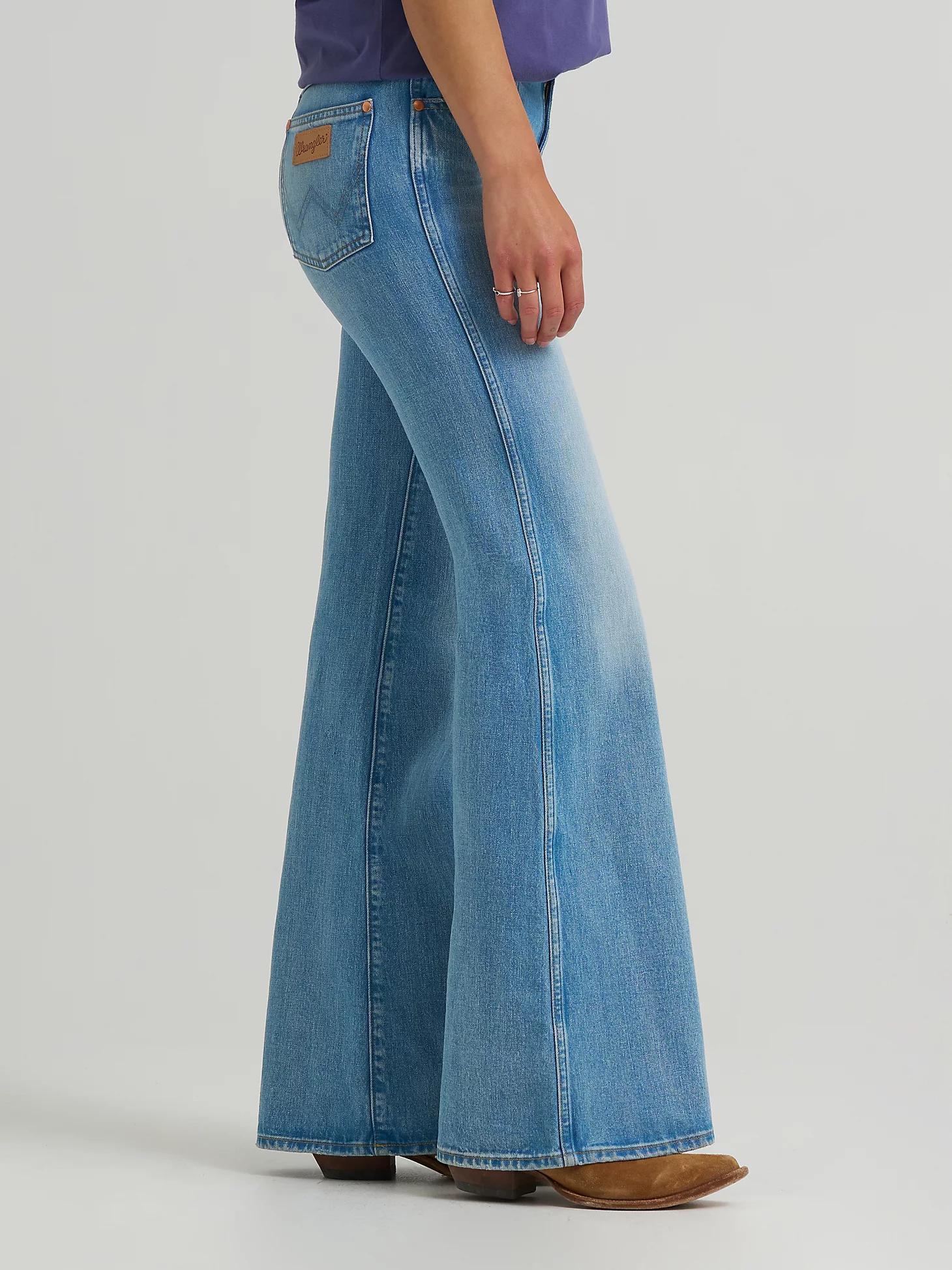 Women's 70's Flare Jean | Women's JEANS | Wrangler® Product Image