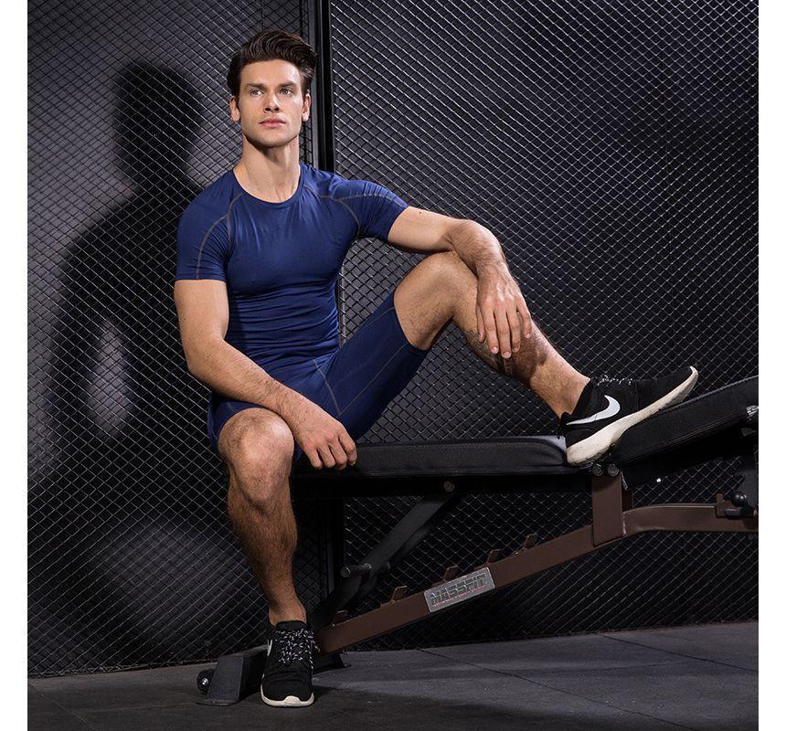 Short-Sleeve Crew Neck Striped Sports T-Shirt Product Image
