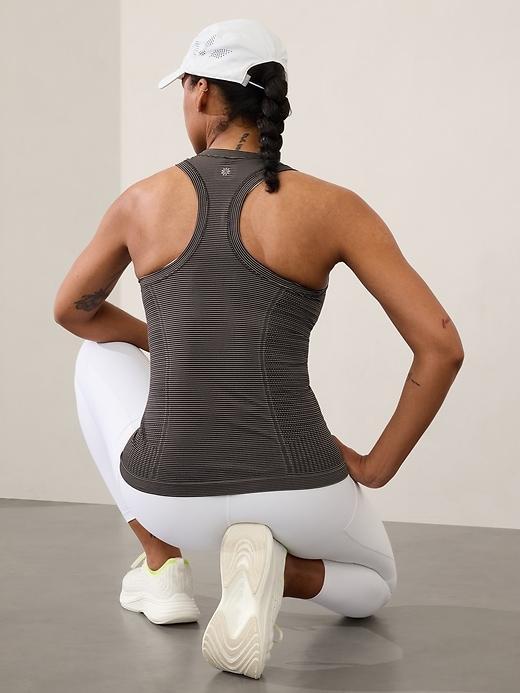 Momentum Seamless Tank Product Image
