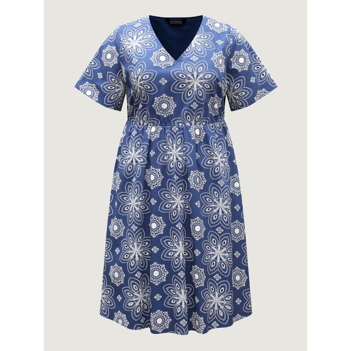 Plus Size Cotton Large Floral Print Textured Pockets Midi Dress Mediumblue Women V-neck Short sleeve Curvy BloomChic 14-16/1X Product Image