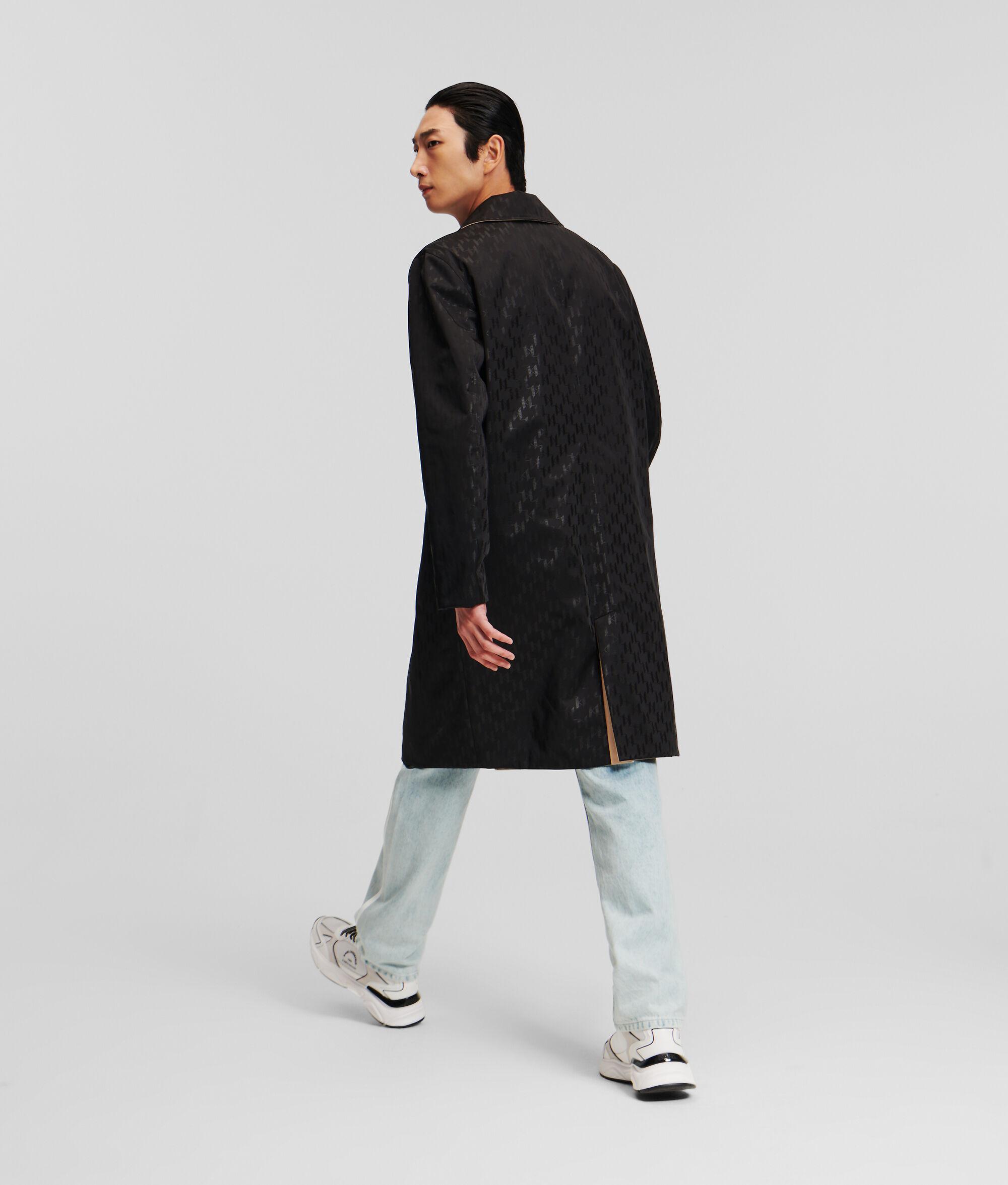 REVERSIBLE TRENCHCOAT Product Image