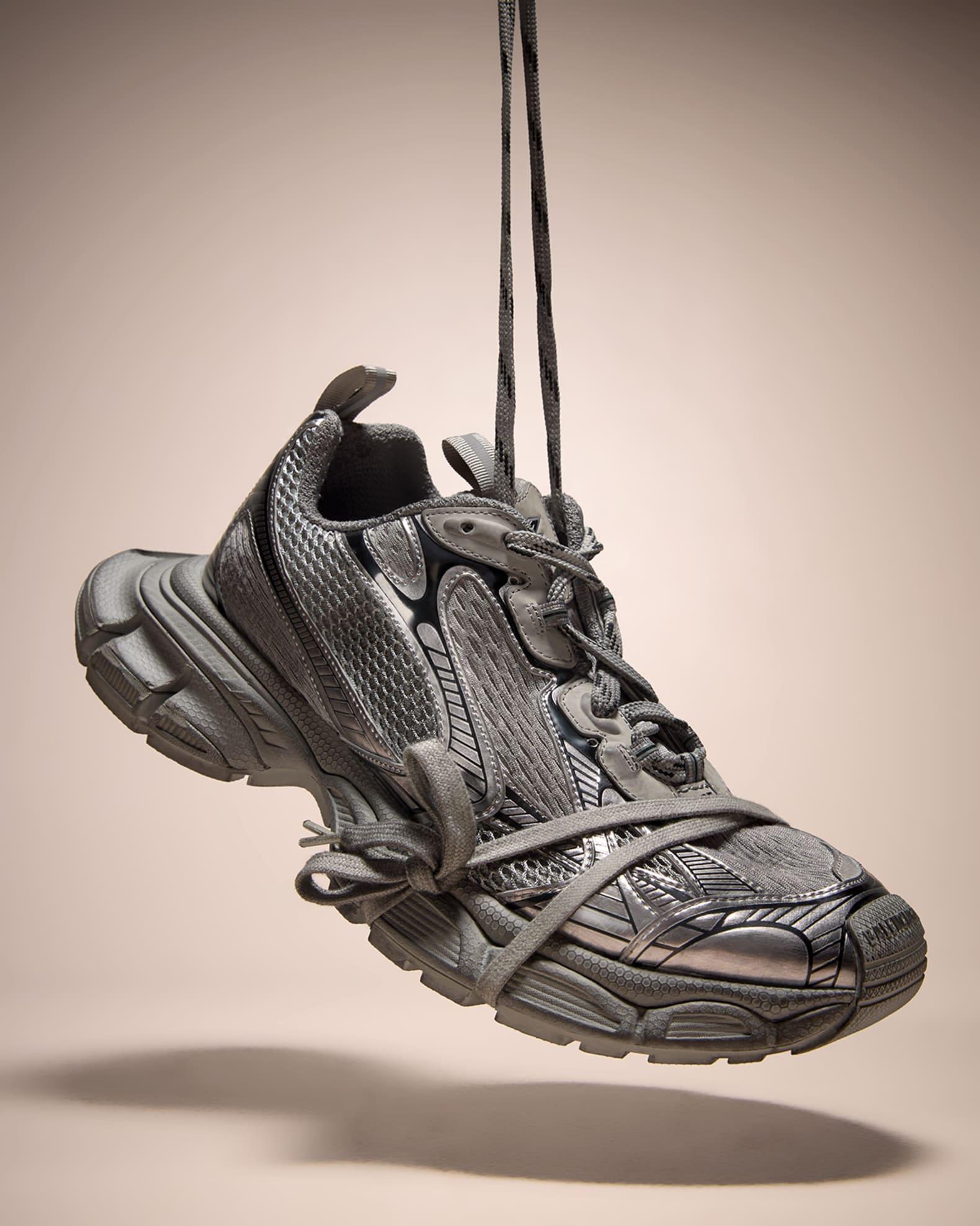 Men's 3XL Low-Top Mesh Sneakers Product Image