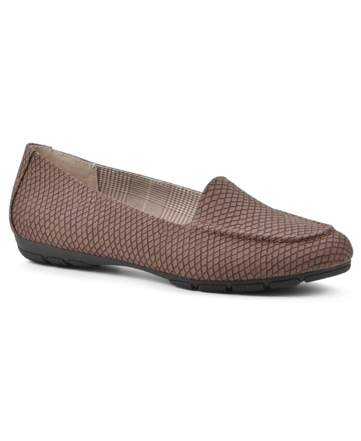 Cliffs by White Mountain Gracefully Smooth) Women's Shoes Product Image