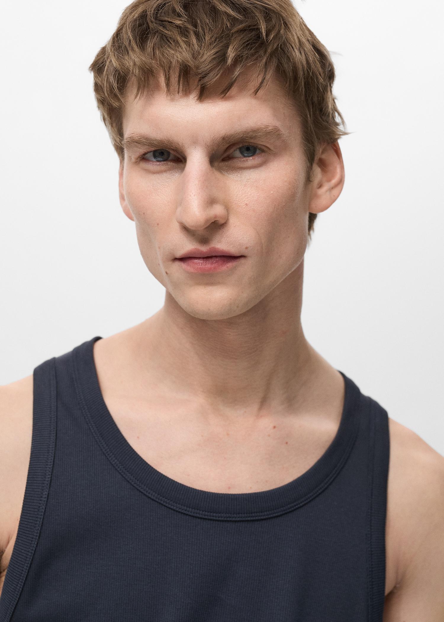 Slim-fit ribbed tank top - Men | MANGO USA Product Image