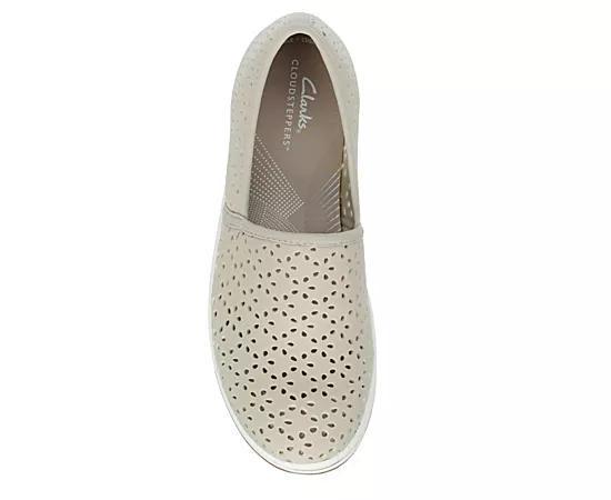 Clarks® Cloudsteppers Breeze Emily Women's Slip-On Shoes, Size: 8.5, Light Brown Product Image