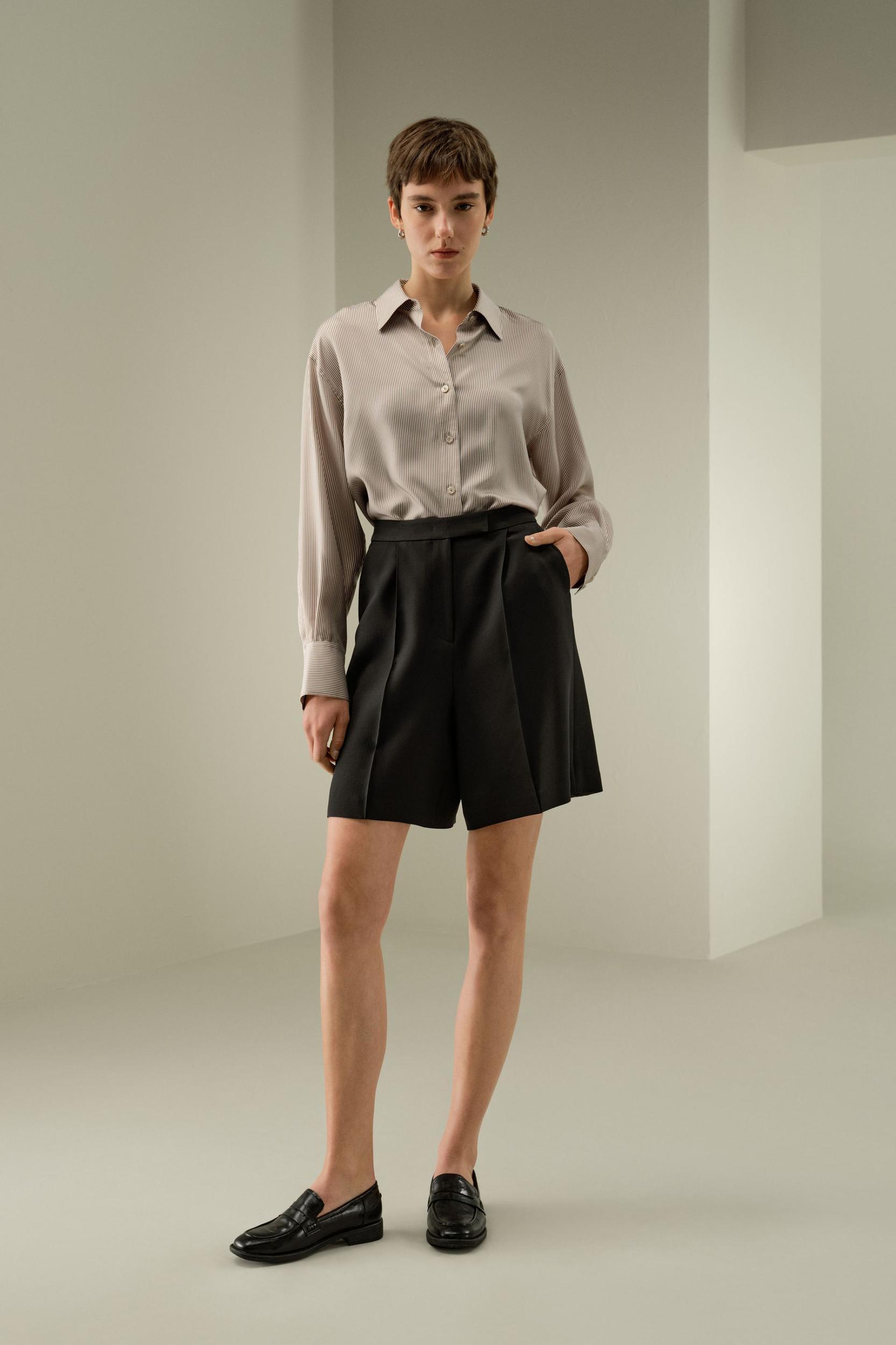 Silk-Wool Blend Polished Shorts Product Image