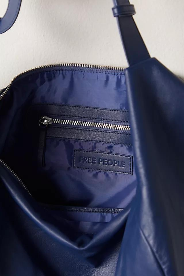 Real Big World Shoulder Bag Product Image