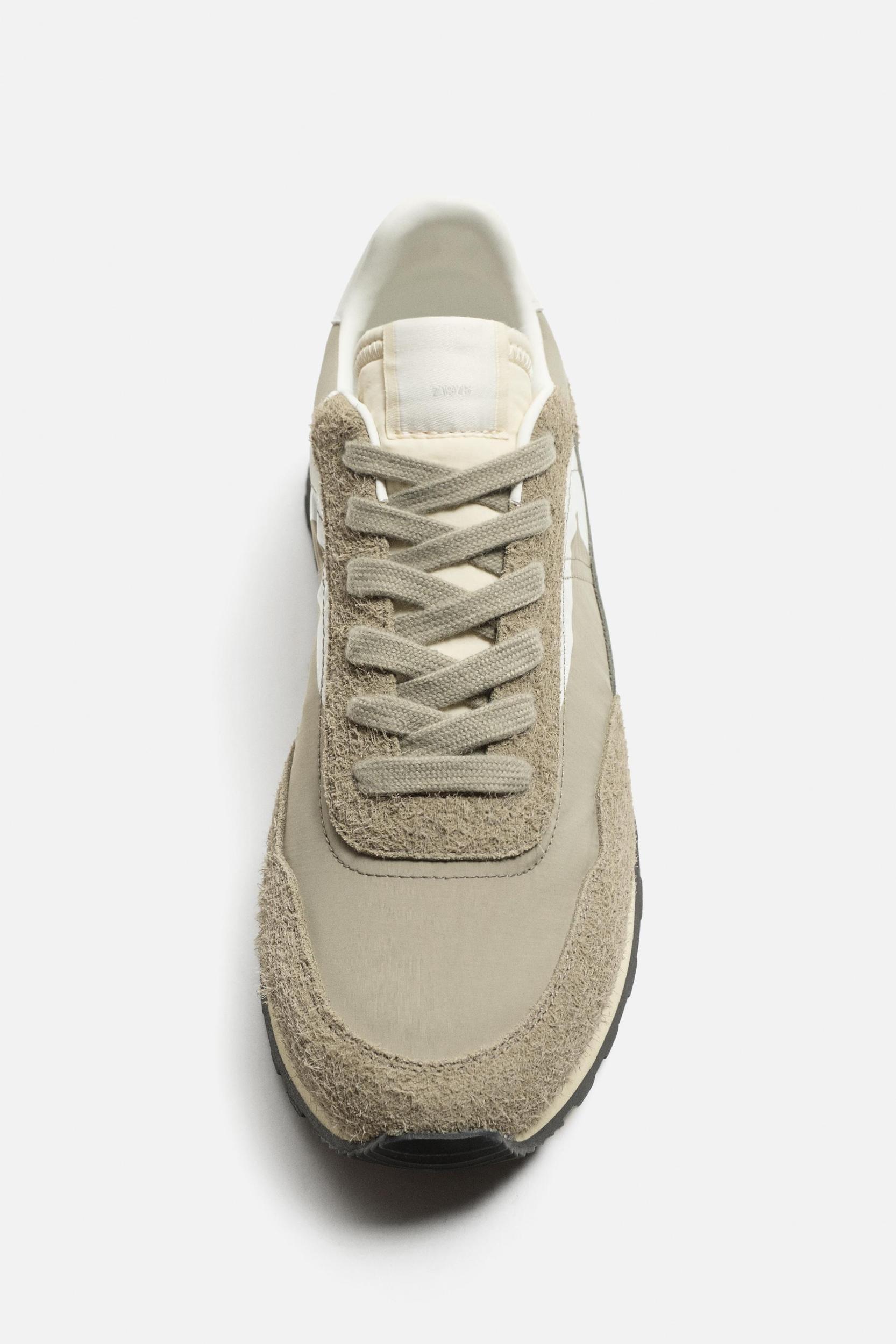 RETRO SNEAKERS Product Image