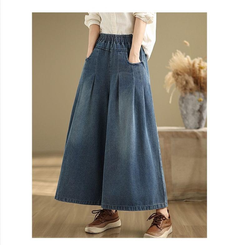 Elastic Waist Washed Pleated Denim Culottes Product Image