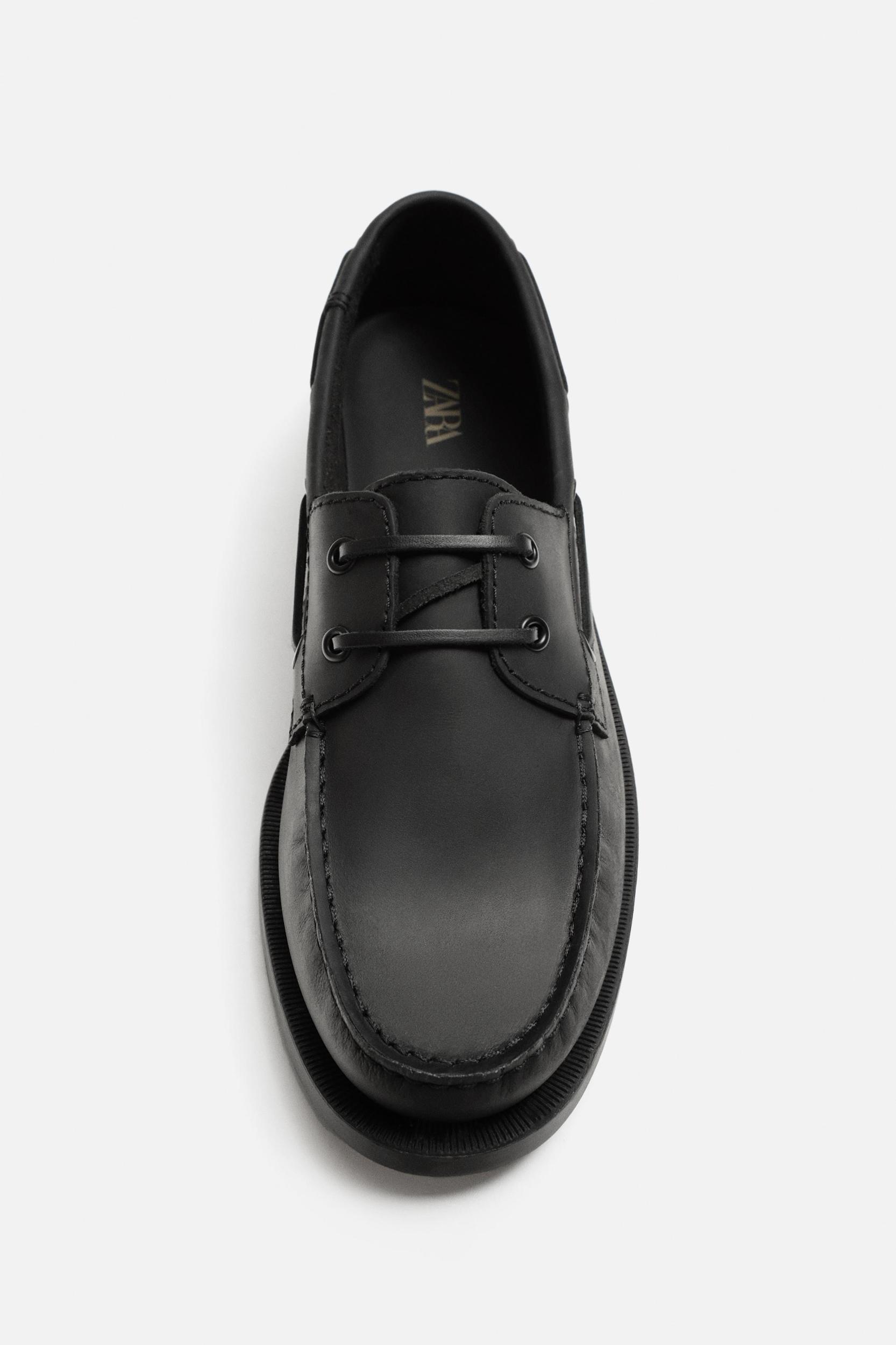 LEATHER DECK SHOES Product Image