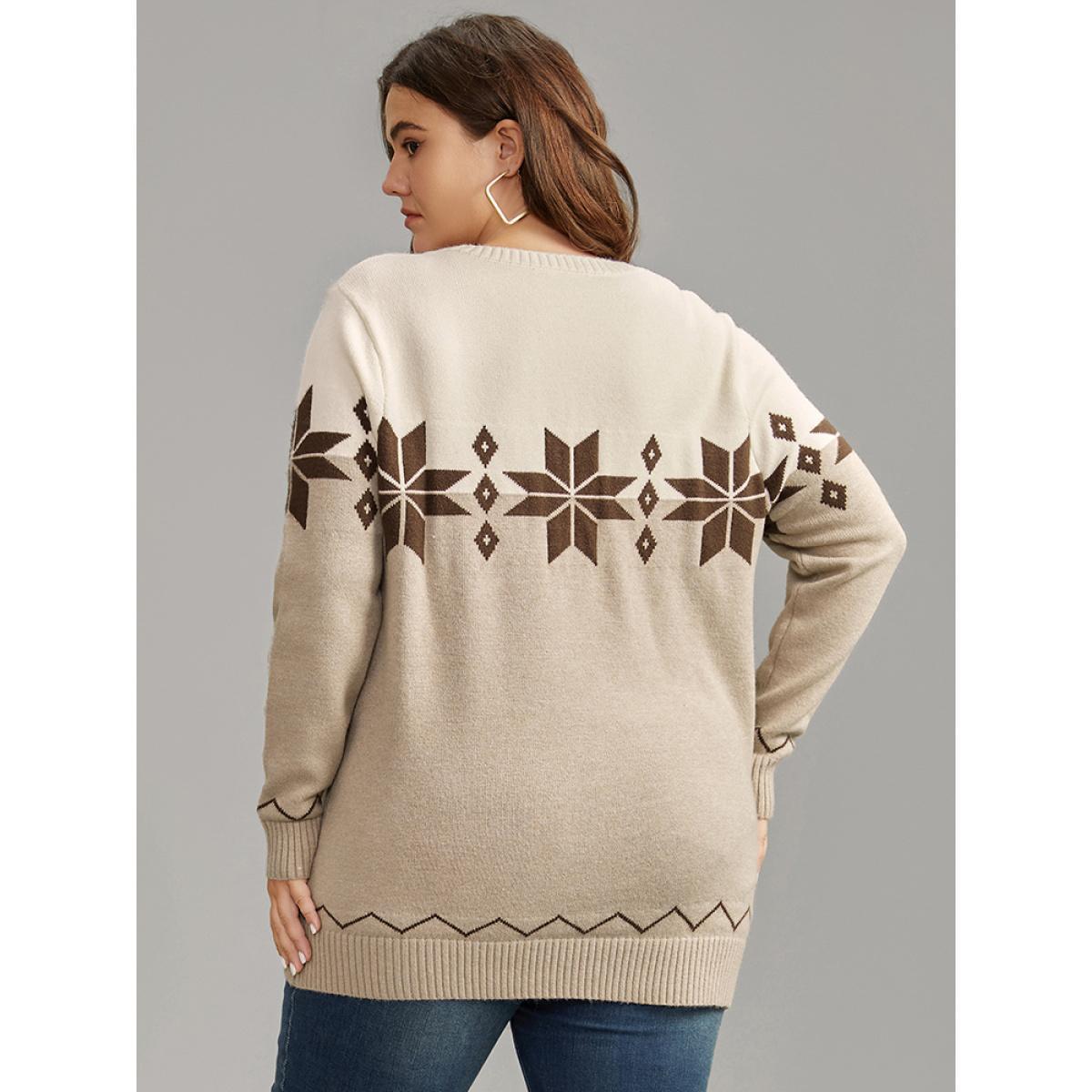 Plus Size Supersoft Essentials Anti-Pilling Snowflake Print Pullover Multicolor Women Casual Loose Long Sleeve V-neck Dailywear Pullovers BloomChic 26/4X Product Image