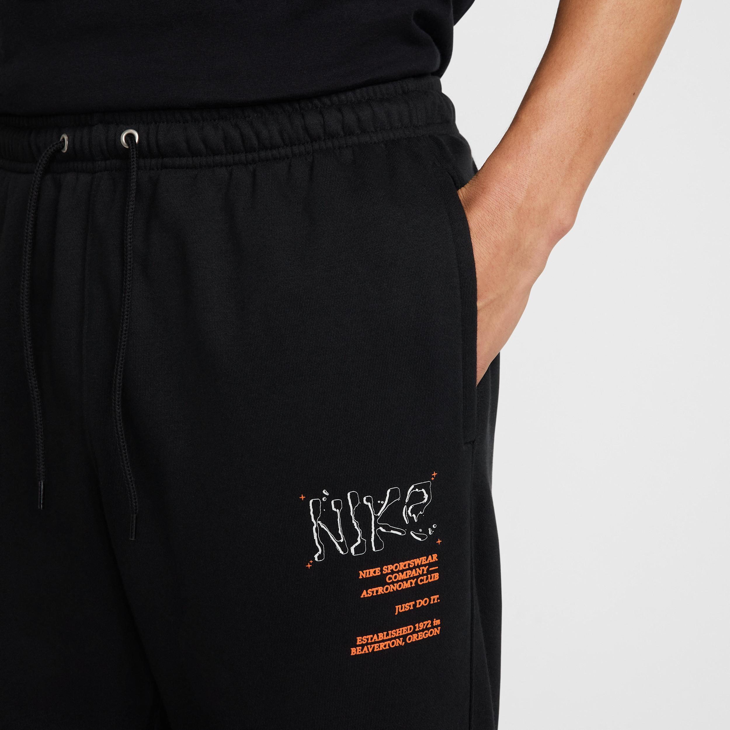 Nike Men's Club French Terry Jogger Pants Product Image