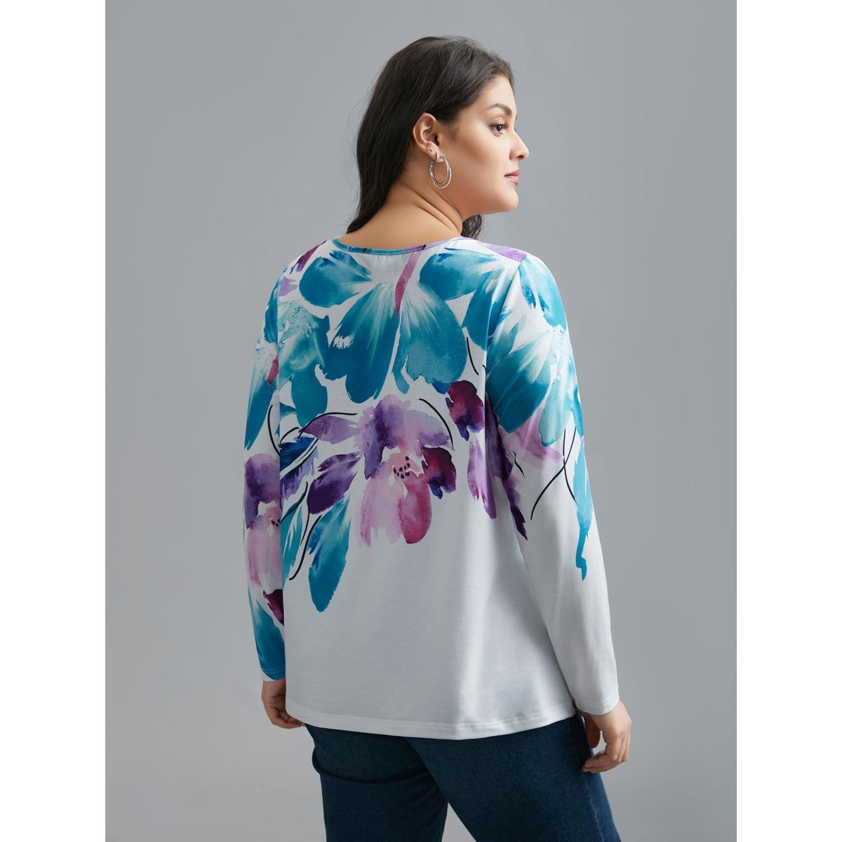 Plus Size Floral Boho Print Stretchy T-Shirt WhiteSmoke Women Casual Non Art&design Round Neck Everyday T-shirts BloomChic 18-20/2X Product Image