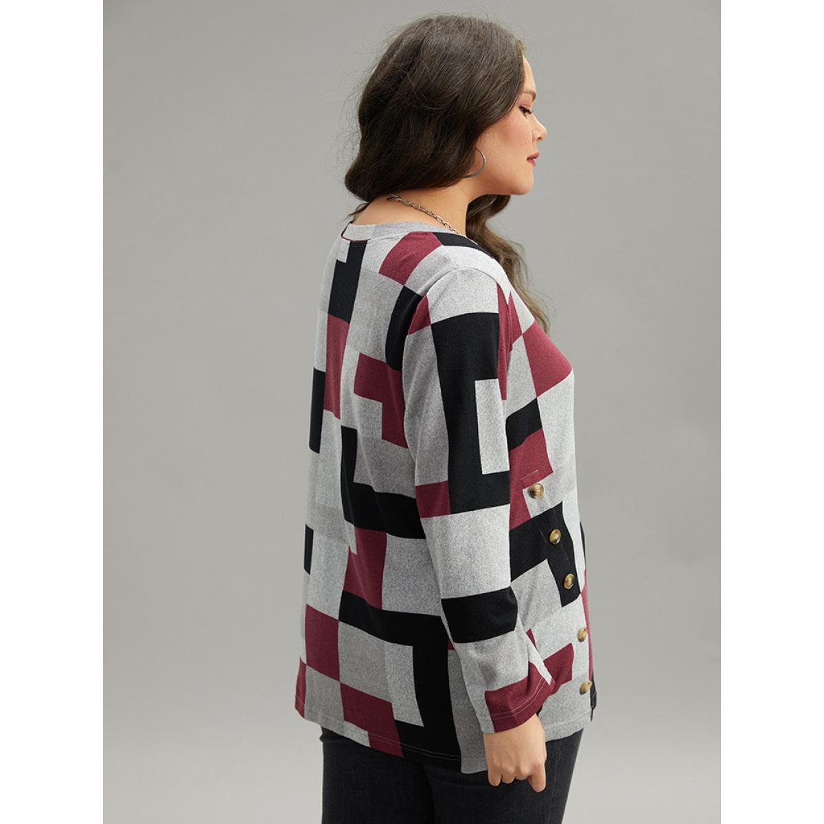 Plus Size Colorblock Contrast Button Detail T-shirt Multicolor Women Casual Contrast Geometric Round Neck Dailywear T-shirts BloomChic 12/L Product Image