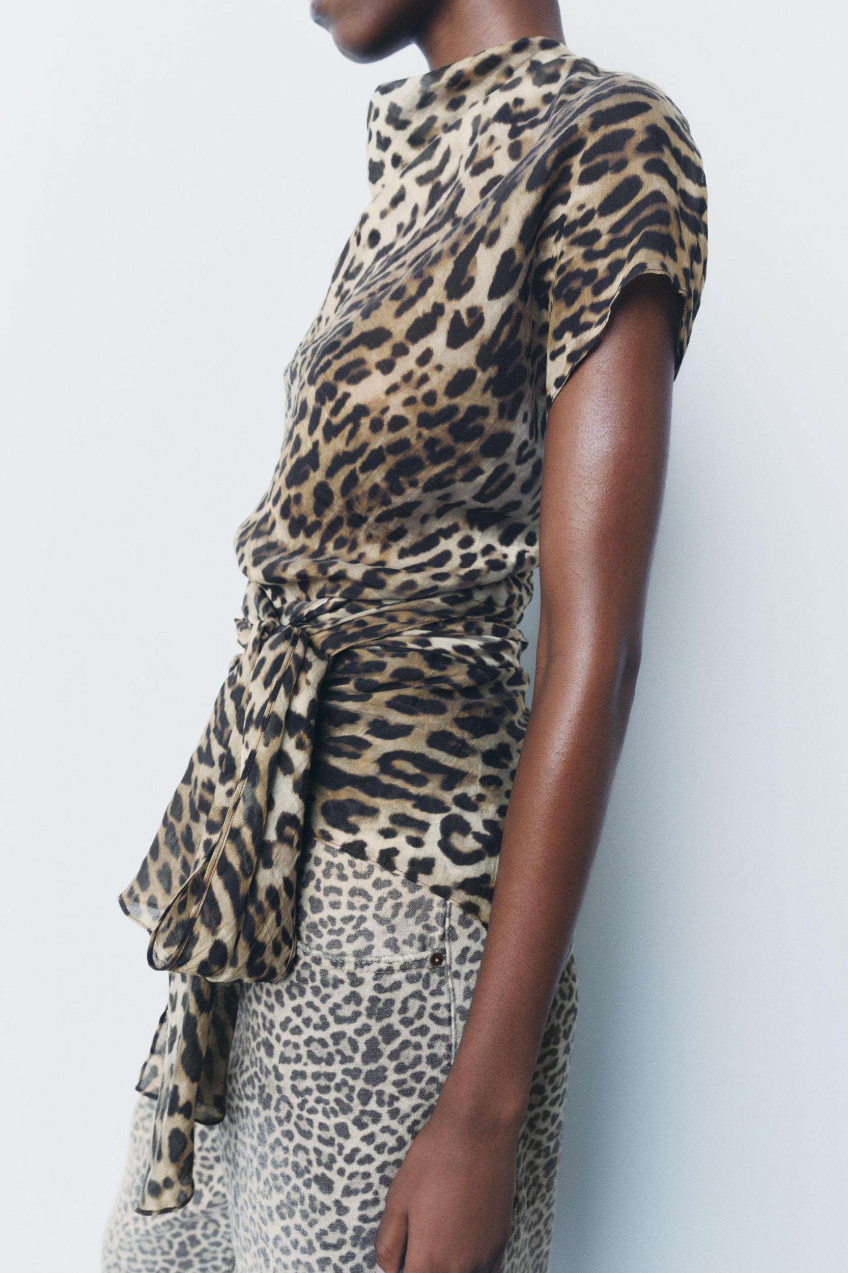 ANIMAL PRINT BOWS TOP ZW COLLECTION Product Image