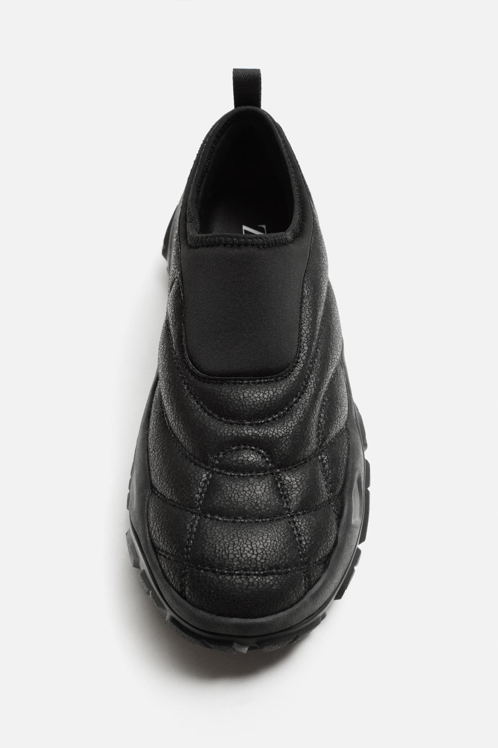 LACELESS QUILTED SNEAKERS Product Image
