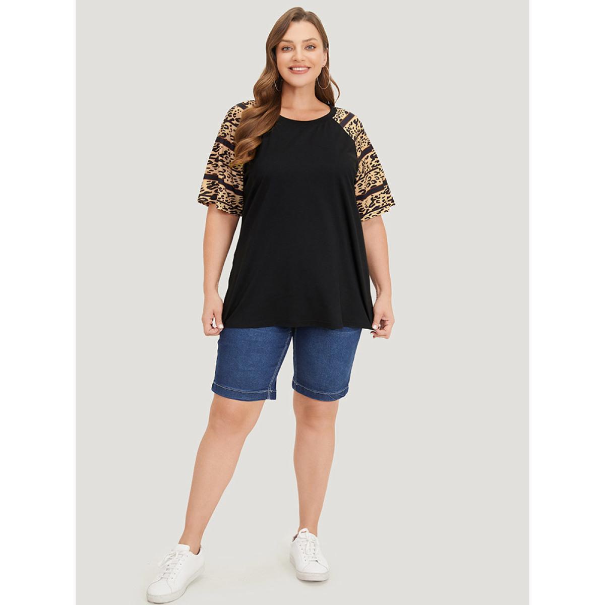 Plus Size Leopard Print Contrast Raglan Sleeve T-shirt Black Women Casual Contrast Leopard Round Neck Dailywear T-shirts BloomChic 30/6X Product Image