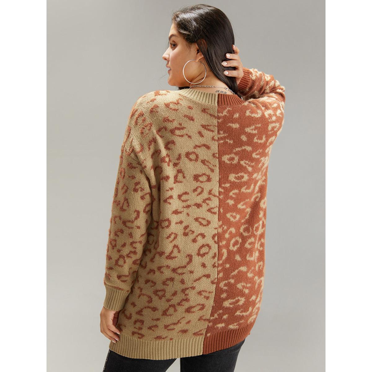 Plus Size Leopard Print Contrast Button Through Cardigan Leopard Women Casual Loose Long Sleeve Dailywear Cardigans BloomChic 30/6X Product Image