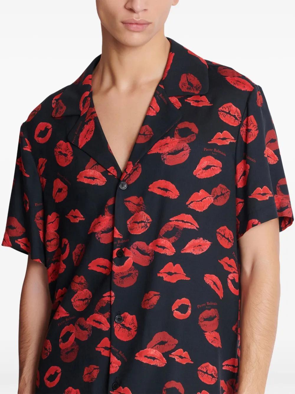 kiss-print shirt Product Image