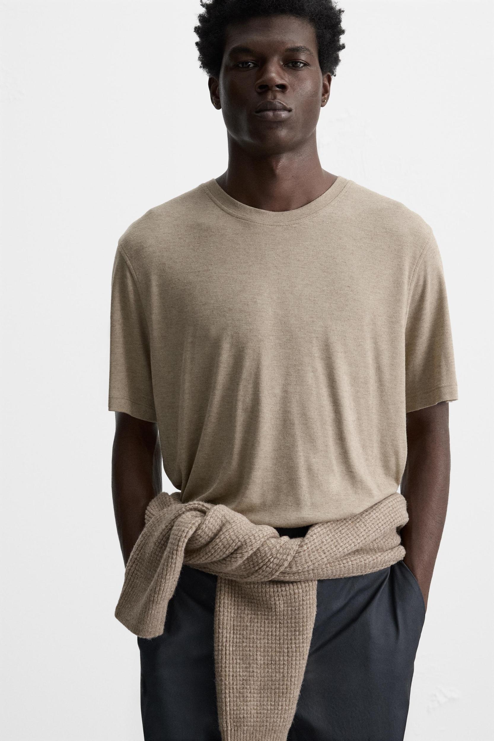 FLOWY T-SHIRT Product Image