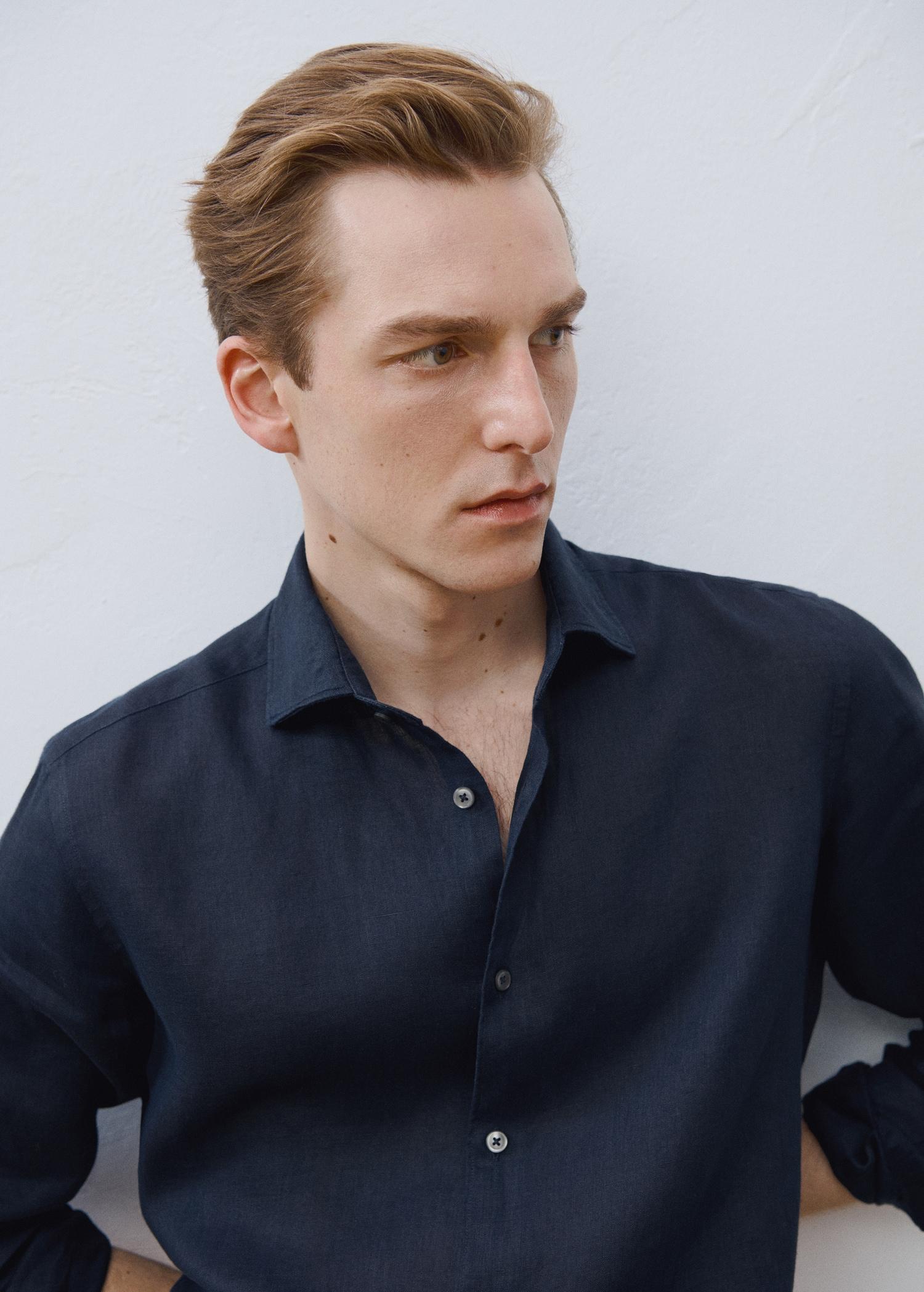100% linen slim-fit shirt - Men | MANGO USA Product Image