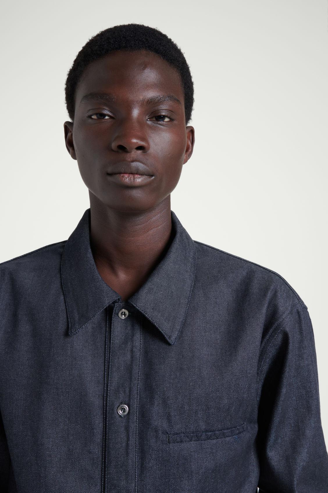 THE RAW DENIM SHIRT Product Image