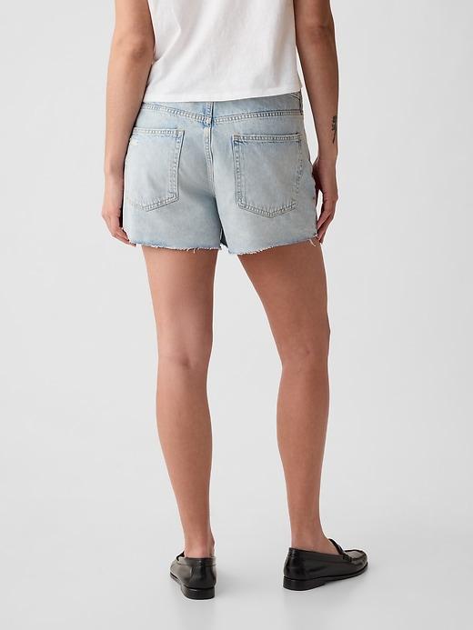 4" Low Rise Stride Denim Shorts Product Image