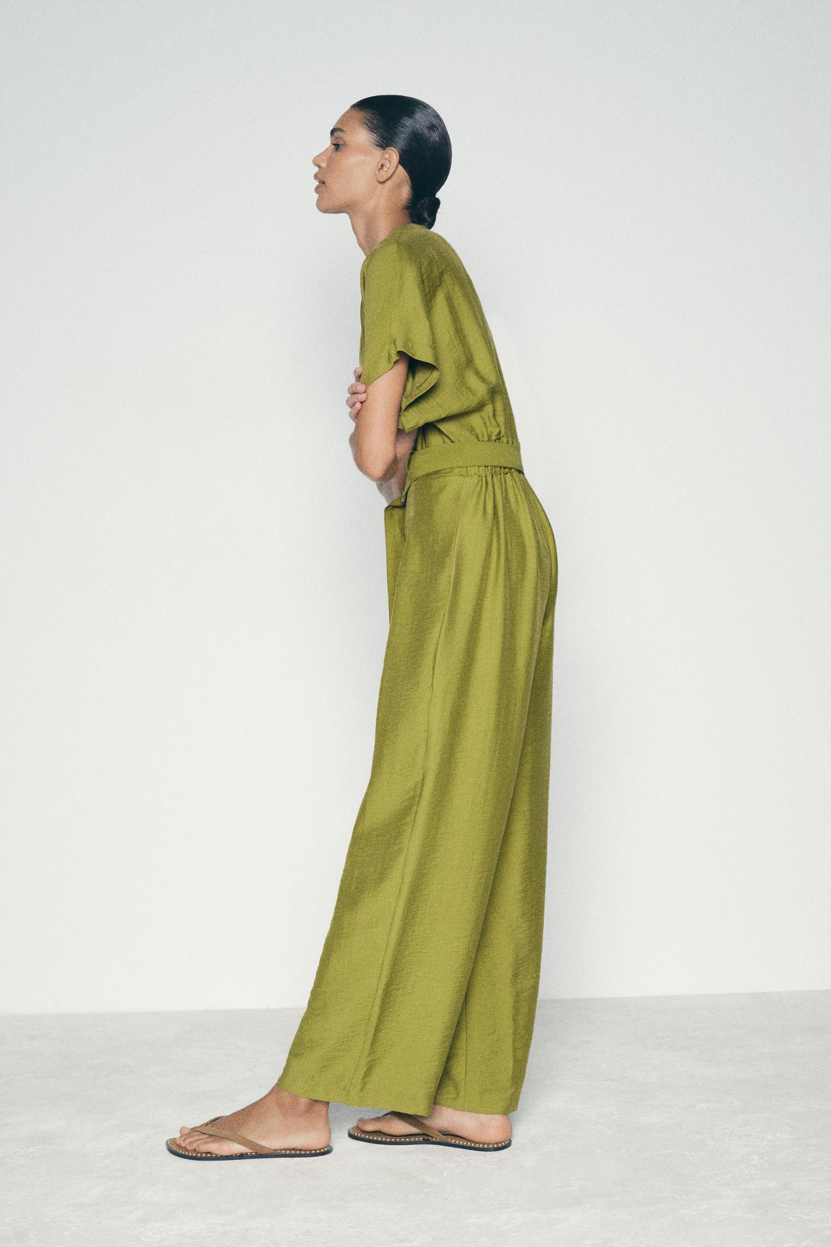 WIDE JUMPSUIT WITH BELT Product Image