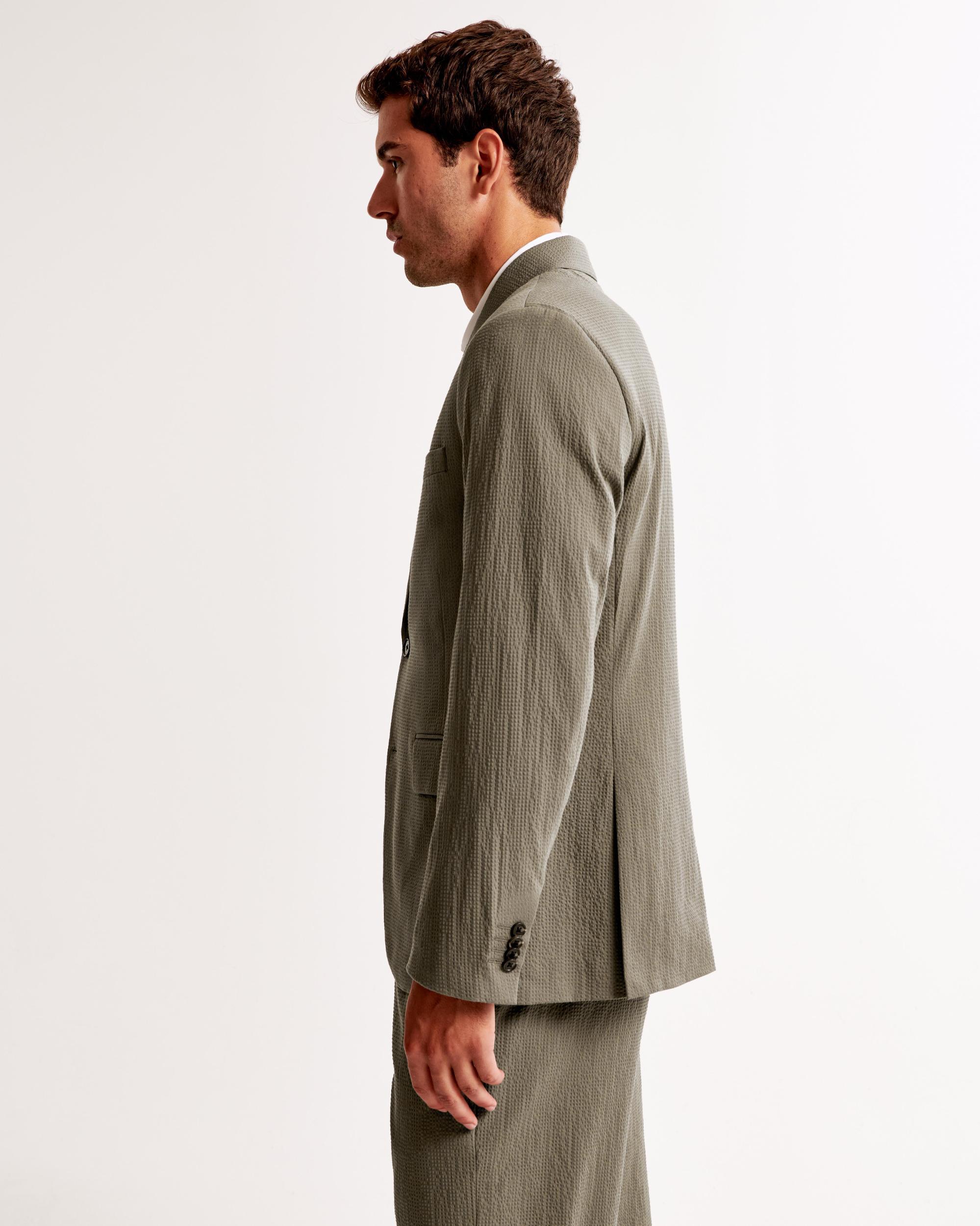 The A&F Collins Tailored Classic Seersucker Blazer Product Image