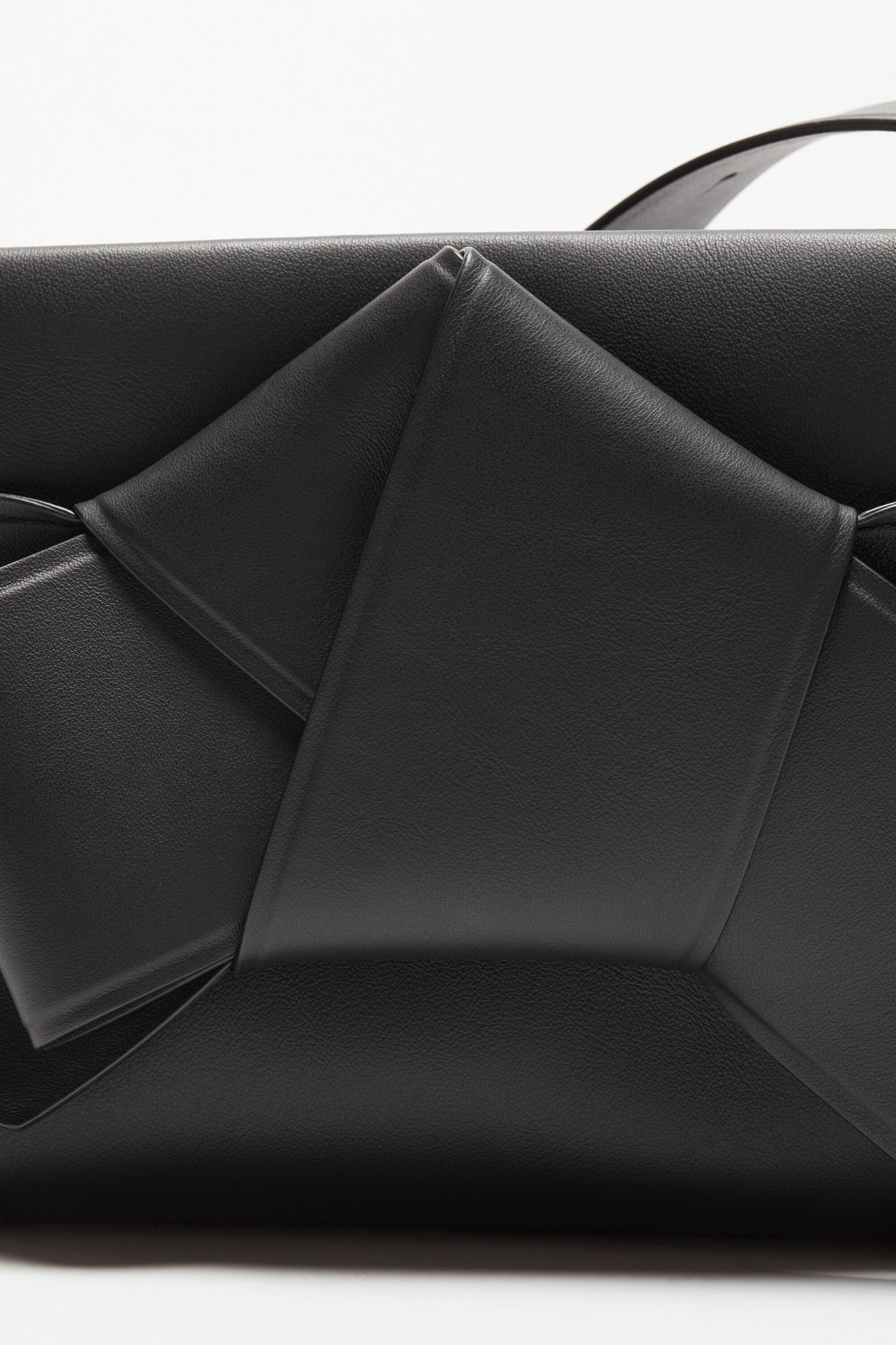 Musubi shoulder bag Product Image