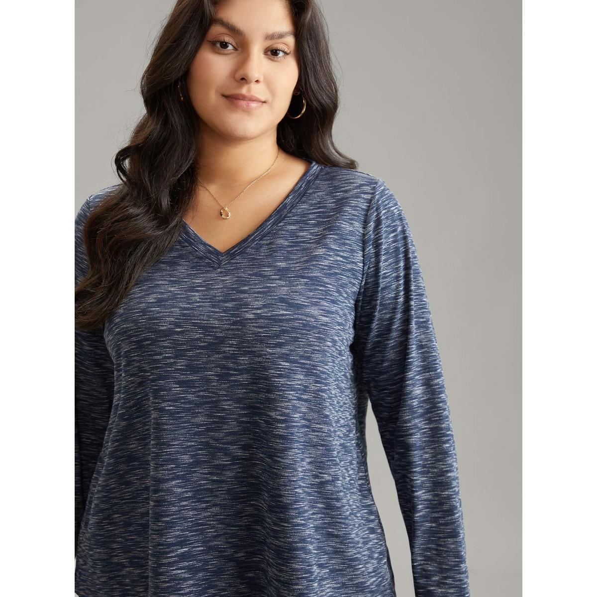Plus Size Solid Heather V Neck Arc Hem T-shirt Midnight Women Casual Heather Plain V-neck Dailywear T-shirts BloomChic 26/4X Product Image