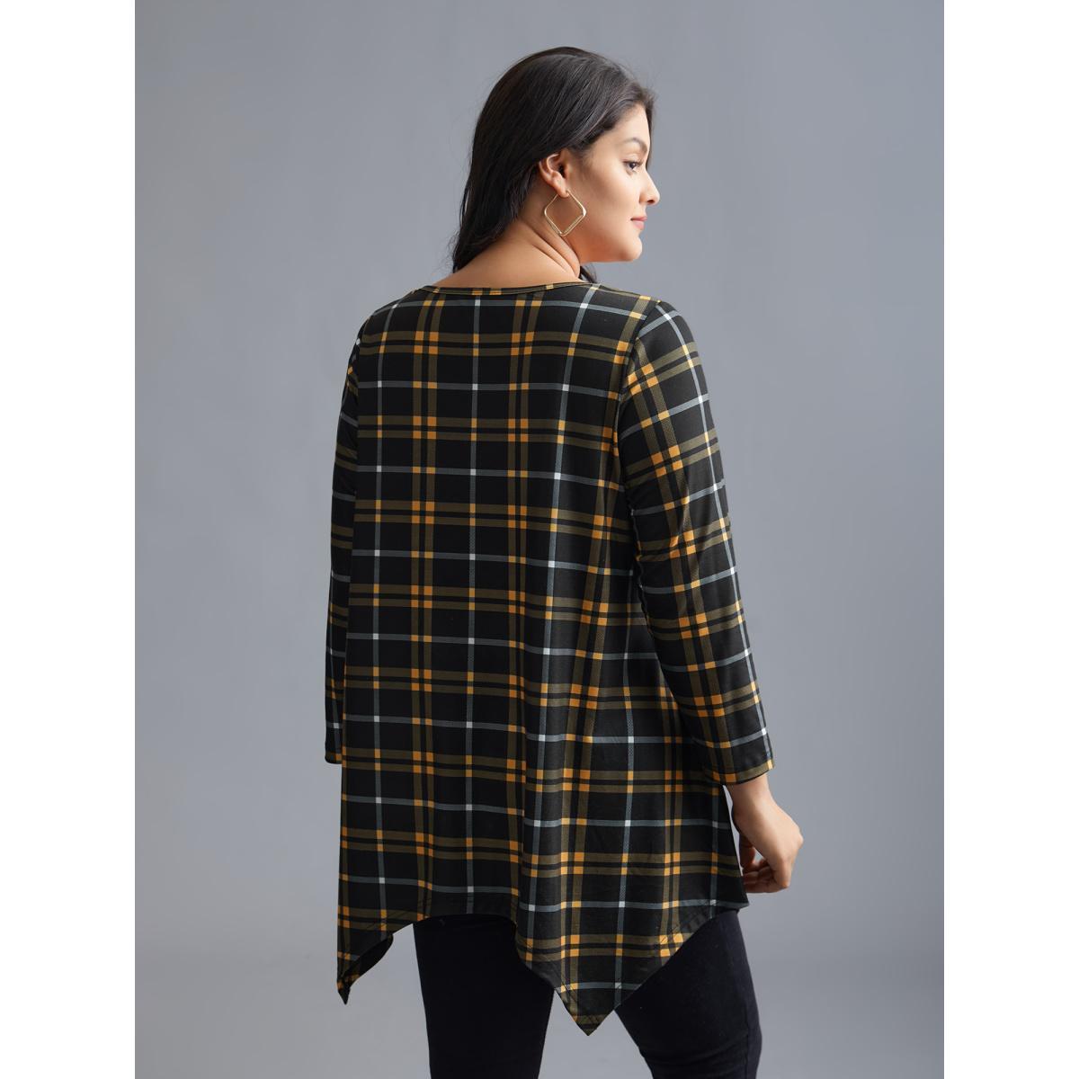 Plus Size Plaid Asymmetrical Hem Pocket T-shirt Lightyellow Women Casual Asymmetrical Round Neck Loose Everyday T-shirts BloomChic 18-20/2X Product Image