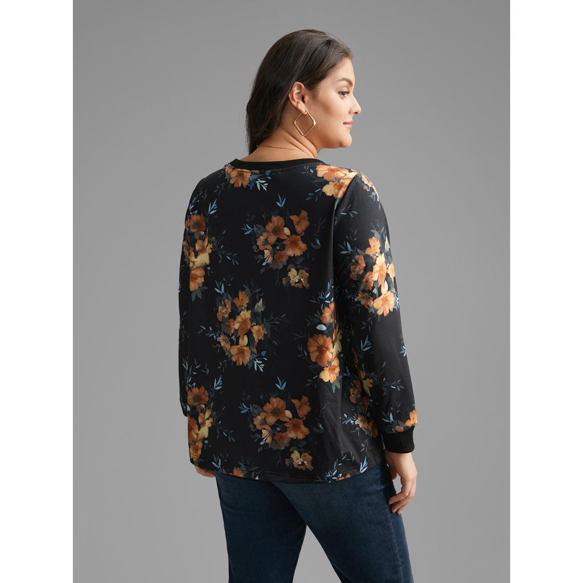 Plus Size Round Neck Natural Flowers Slightly Stretchy Sweatshirt Women Black Elegant Contrast Round Neck Everyday Sweatshirts BloomChic 28/5X Product Image