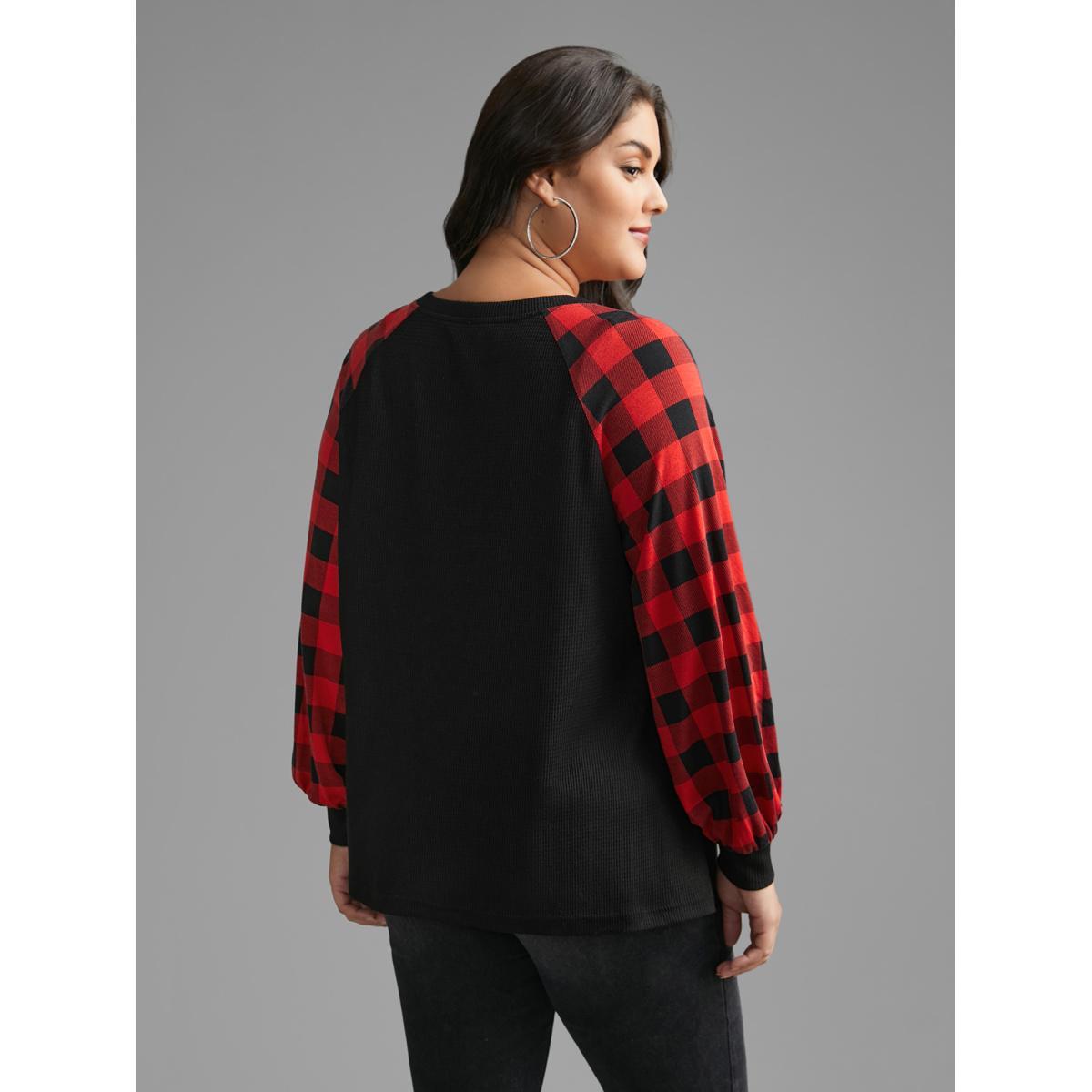 Plus Size V Neck Plaid Patchwork Contrast T-shirt Black Women Casual Contrast V-neck Everyday T-shirts BloomChic 28/5X Product Image